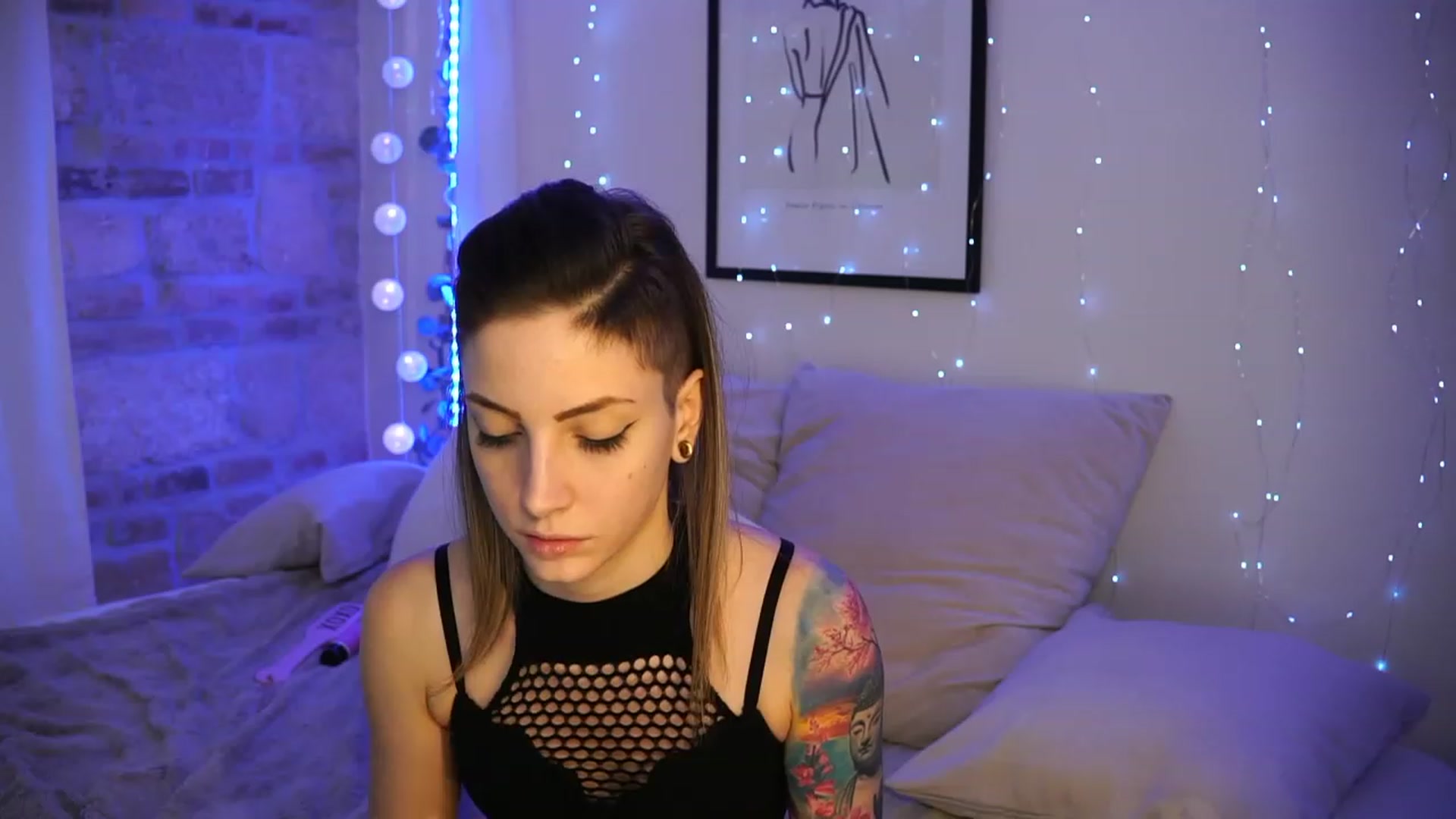 Gallery image thumbnail from Kend_dall's myfreecams stream on, 05/02/2023, 12:56 image 10 of 20
