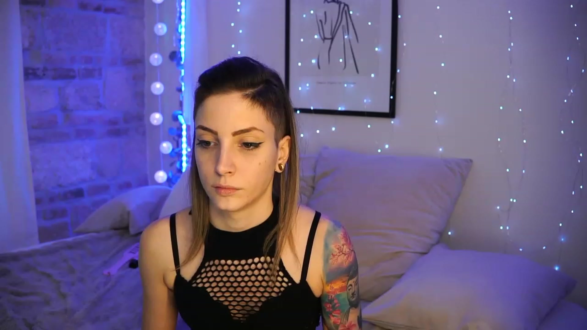 Gallery image thumbnail from Kend_dall's myfreecams stream on, 05/02/2023, 12:56 image 9 of 20