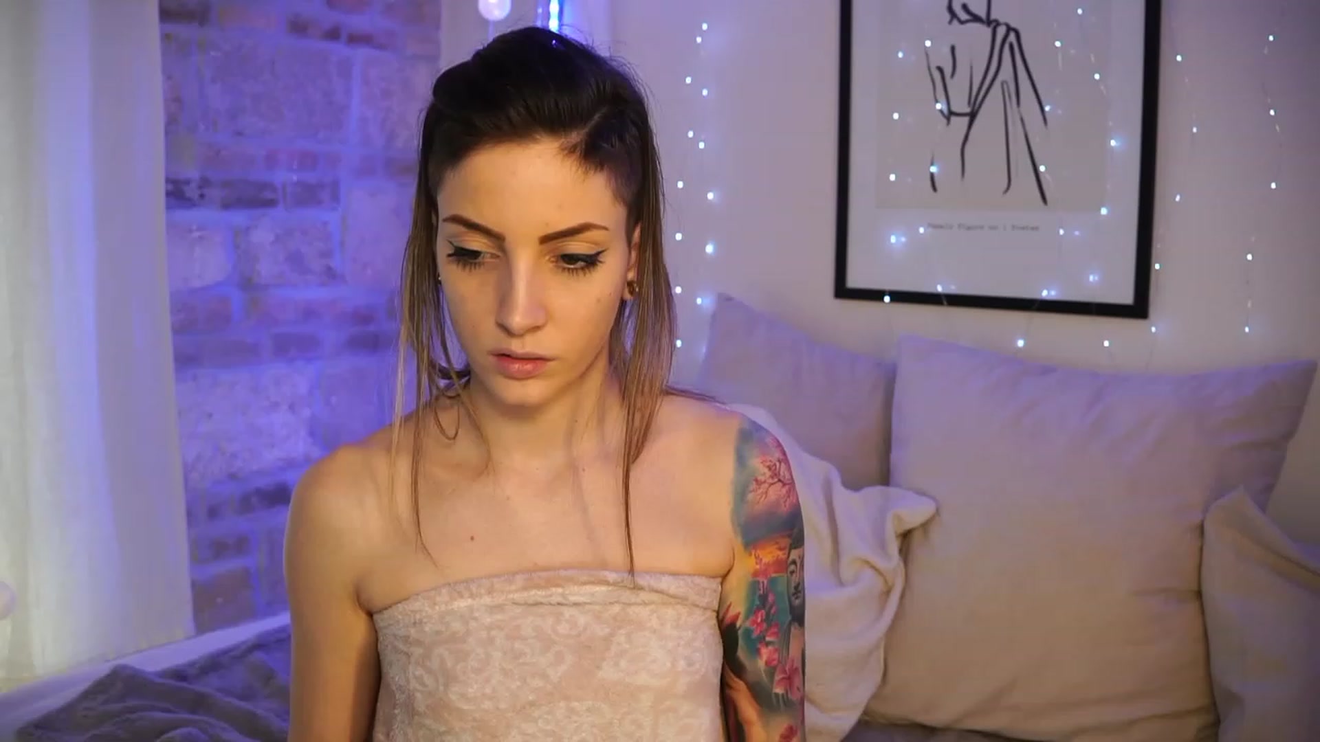 Gallery image thumbnail from Kend_dall's myfreecams stream on, 05/03/2023, 14:40 image 6 of 20