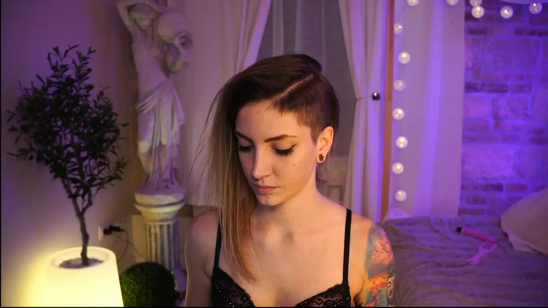 Gallery image thumbnail from Kend_dall's myfreecams stream on, 05/13/2023, 15:40 image 12 of 20