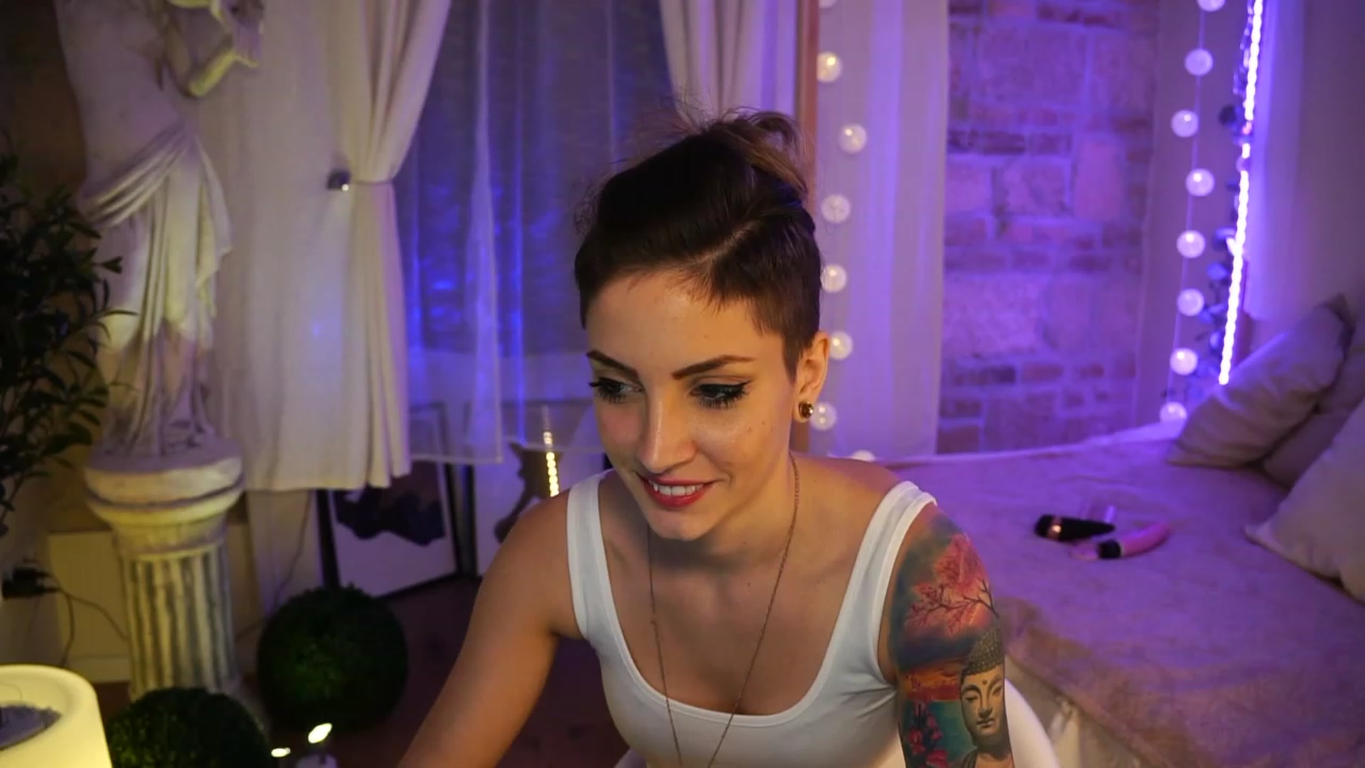 Gallery image thumbnail from Kend_dall's myfreecams stream on, 05/16/2023, 17:11 image 3 of 20