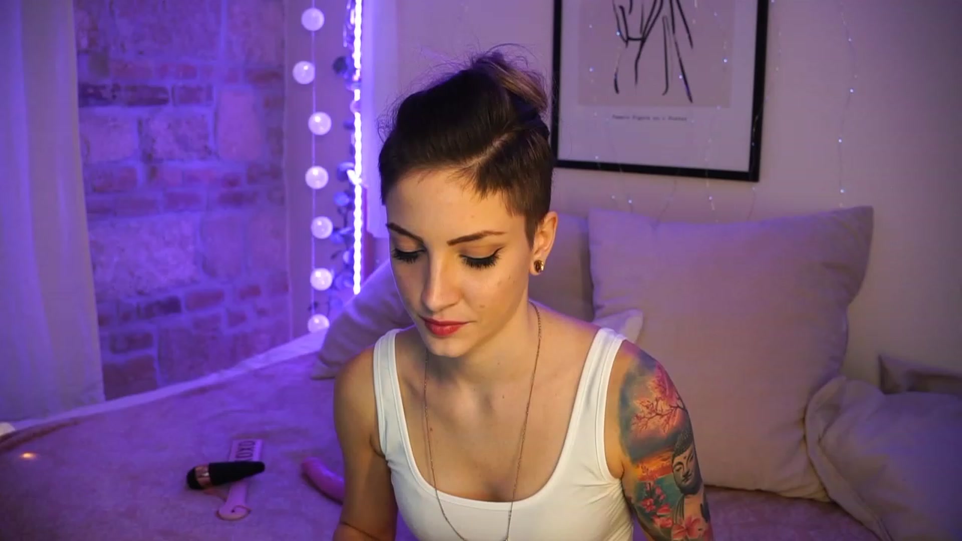 Gallery image thumbnail from Kend_dall's myfreecams stream on, 05/16/2023, 17:11 image 14 of 20