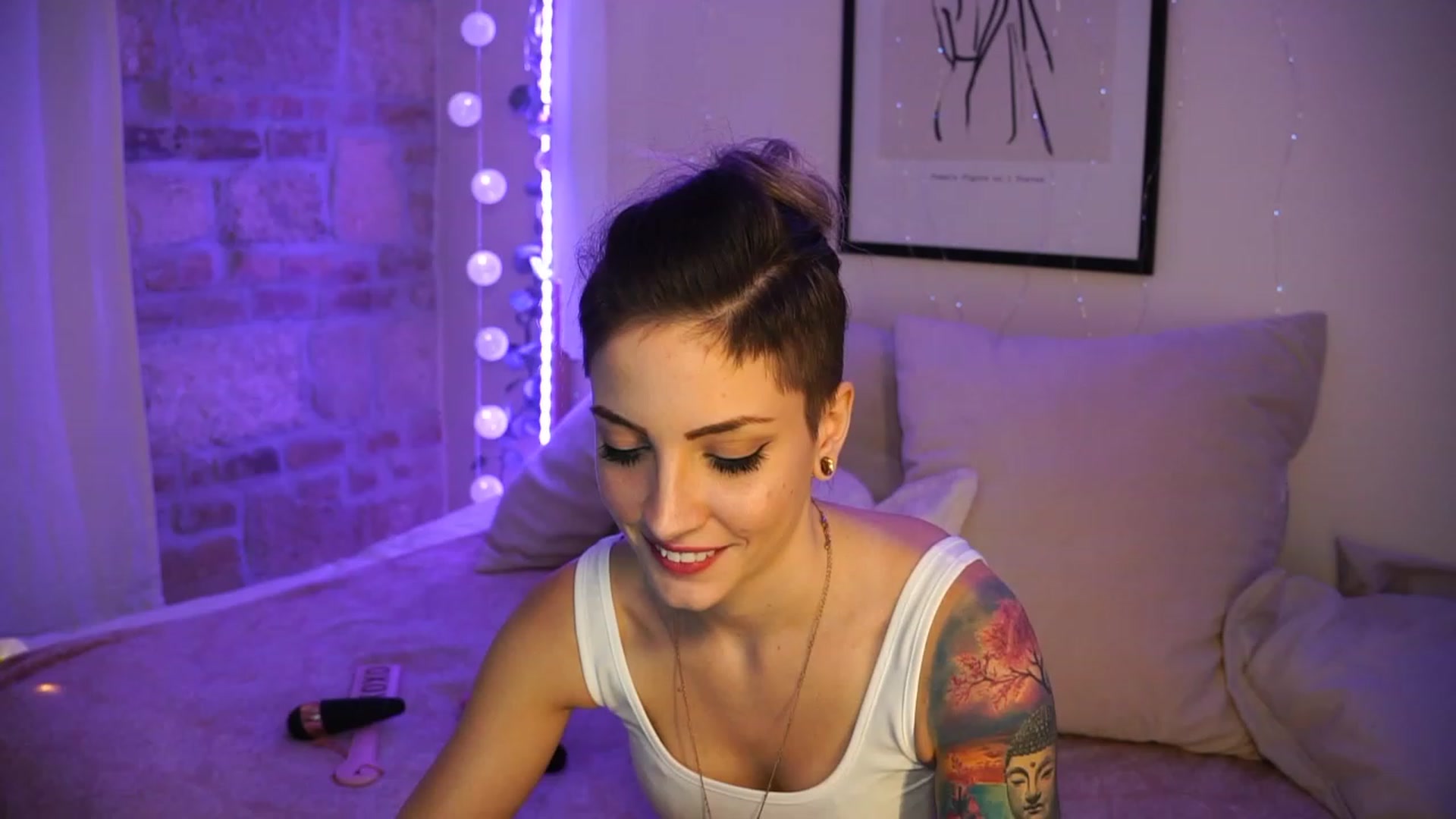 Gallery image thumbnail from Kend_dall's myfreecams stream on, 05/16/2023, 17:11 image 17 of 20