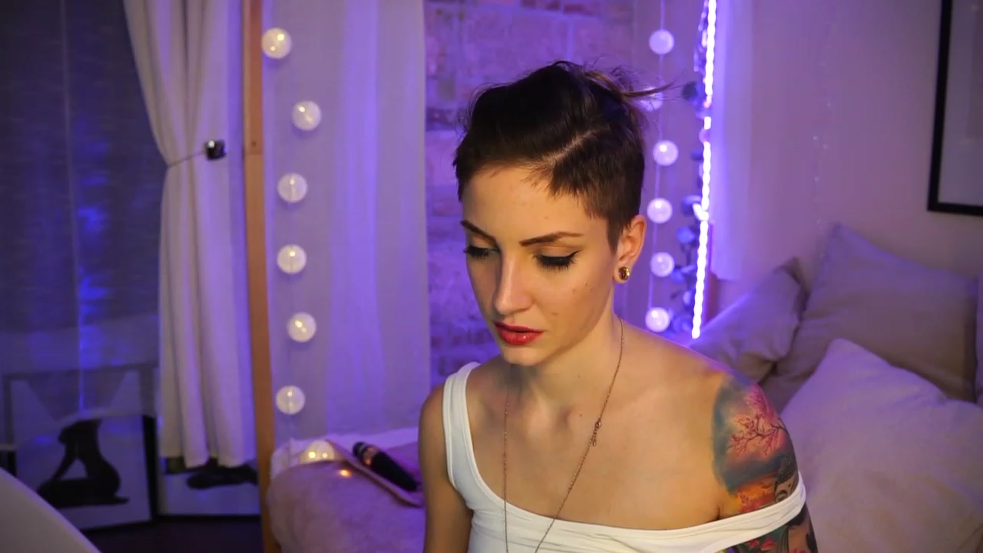 Gallery image thumbnail from Kend_dall's myfreecams stream on, 05/16/2023, 21:35 image 5 of 20