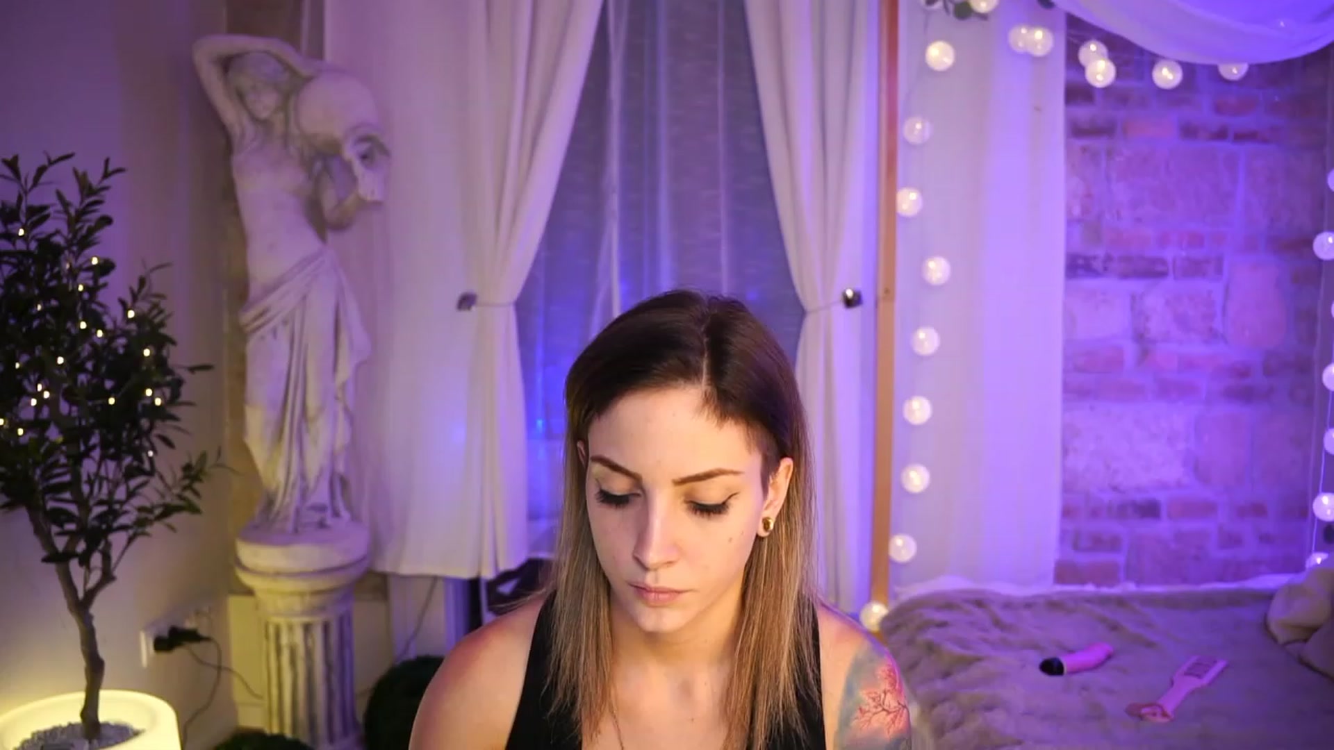 Gallery image thumbnail from Kend_dall's myfreecams stream on, 05/22/2023, 18:06 image 14 of 20