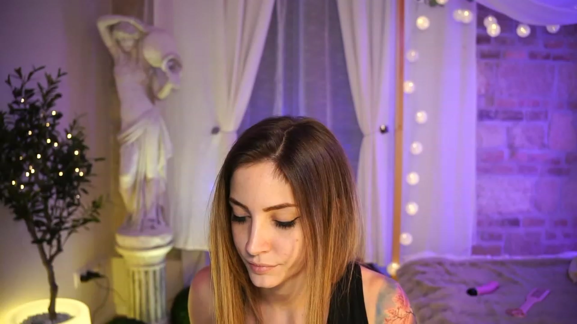 Gallery image thumbnail from Kend_dall's myfreecams stream on, 05/22/2023, 18:06 image 10 of 20
