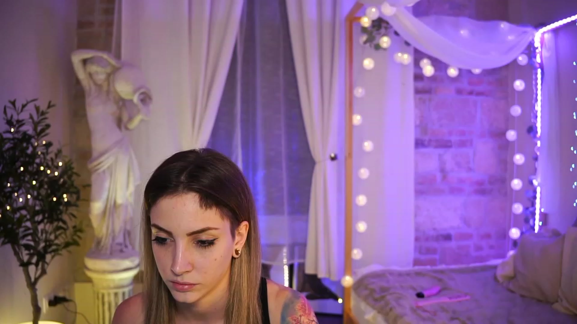 Gallery image thumbnail from Kend_dall's myfreecams stream on, 05/22/2023, 18:26 image 15 of 20