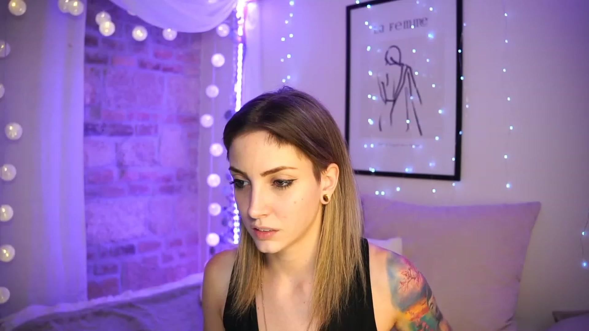 Gallery image thumbnail from Kend_dall's myfreecams stream on, 05/22/2023, 19:08 image 15 of 20