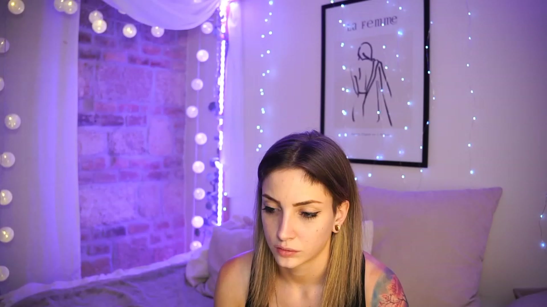 Gallery image thumbnail from Kend_dall's myfreecams stream on, 05/22/2023, 19:08 image 16 of 20