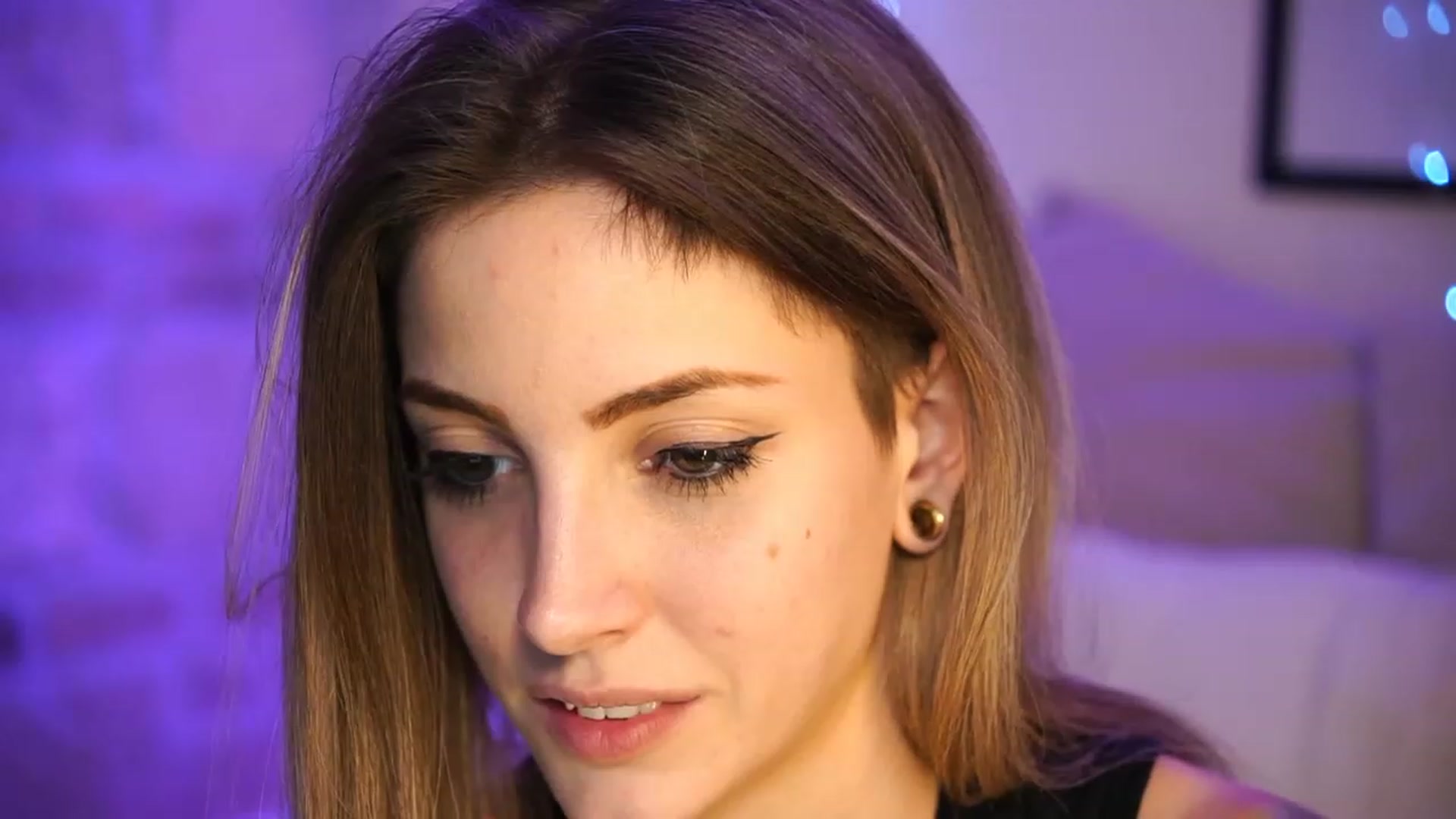 Gallery image thumbnail from Kend_dall's myfreecams stream on, 05/22/2023, 19:08 image 10 of 20