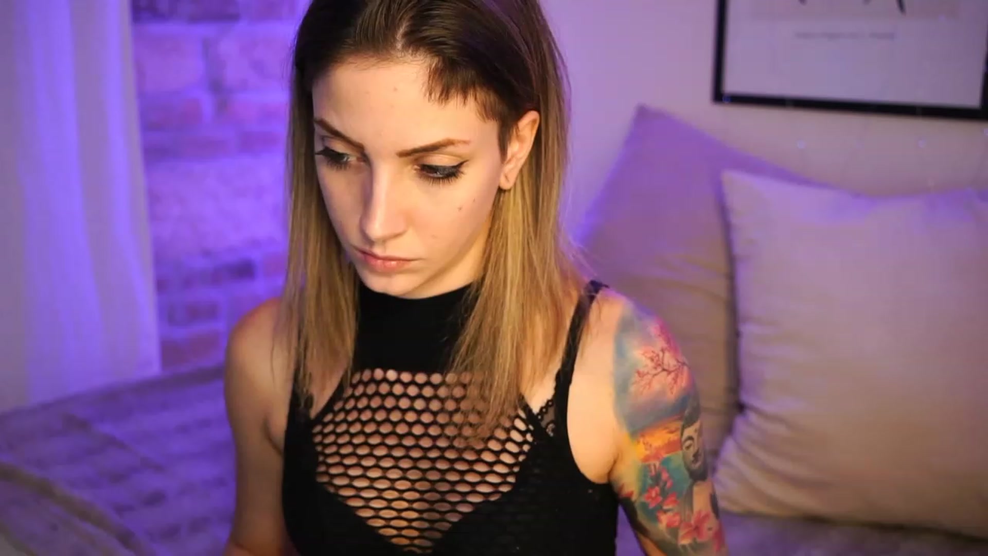 Gallery image thumbnail from Kend_dall's myfreecams stream on, 05/23/2023, 18:21 image 9 of 20