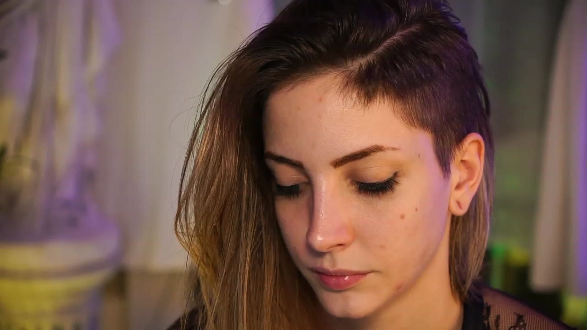 Gallery image thumbnail from Kend_dall's myfreecams stream on, 05/23/2023, 21:03 image 5 of 20