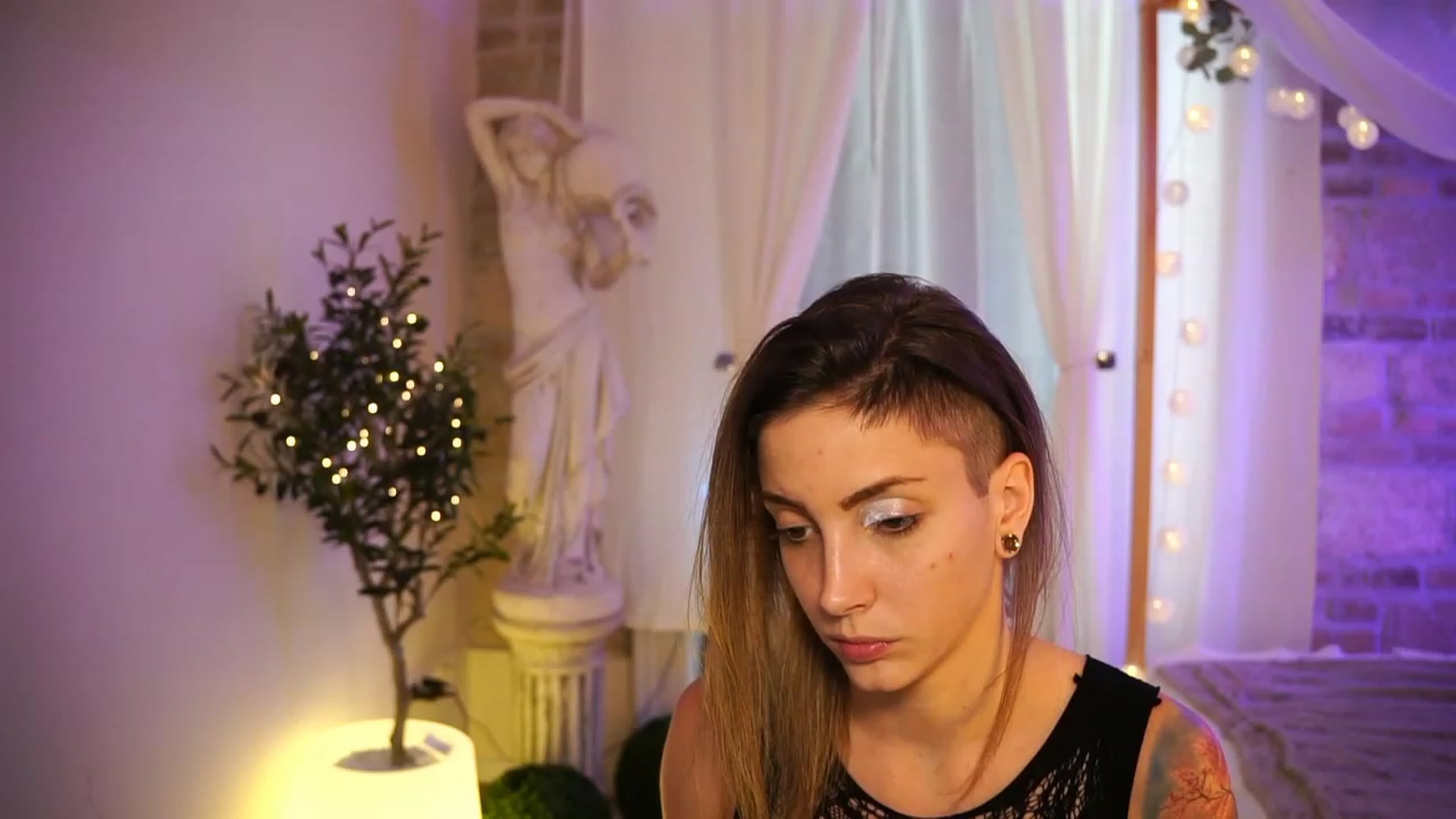 Gallery image thumbnail from Kend_dall's myfreecams stream on, 05/29/2023, 11:16 image 2 of 20