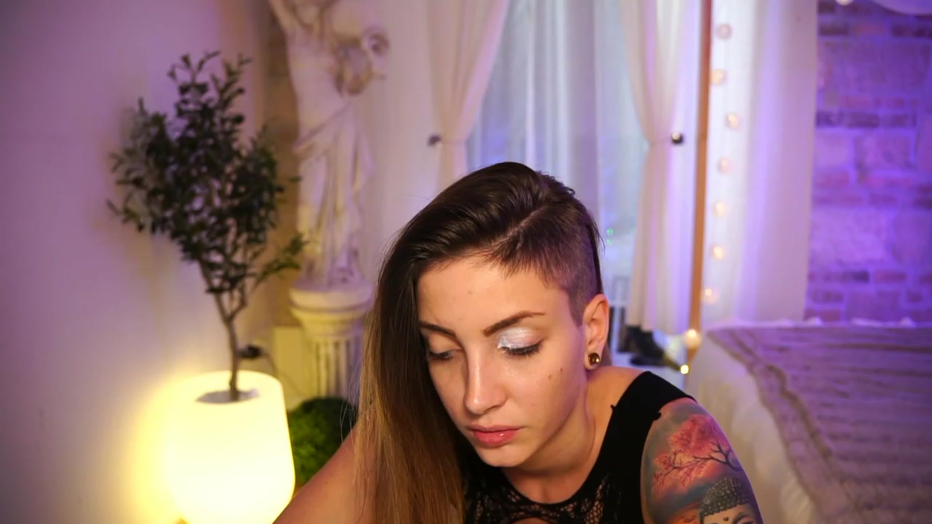 Gallery image thumbnail from Kend_dall's myfreecams stream on, 05/29/2023, 11:16 image 17 of 20