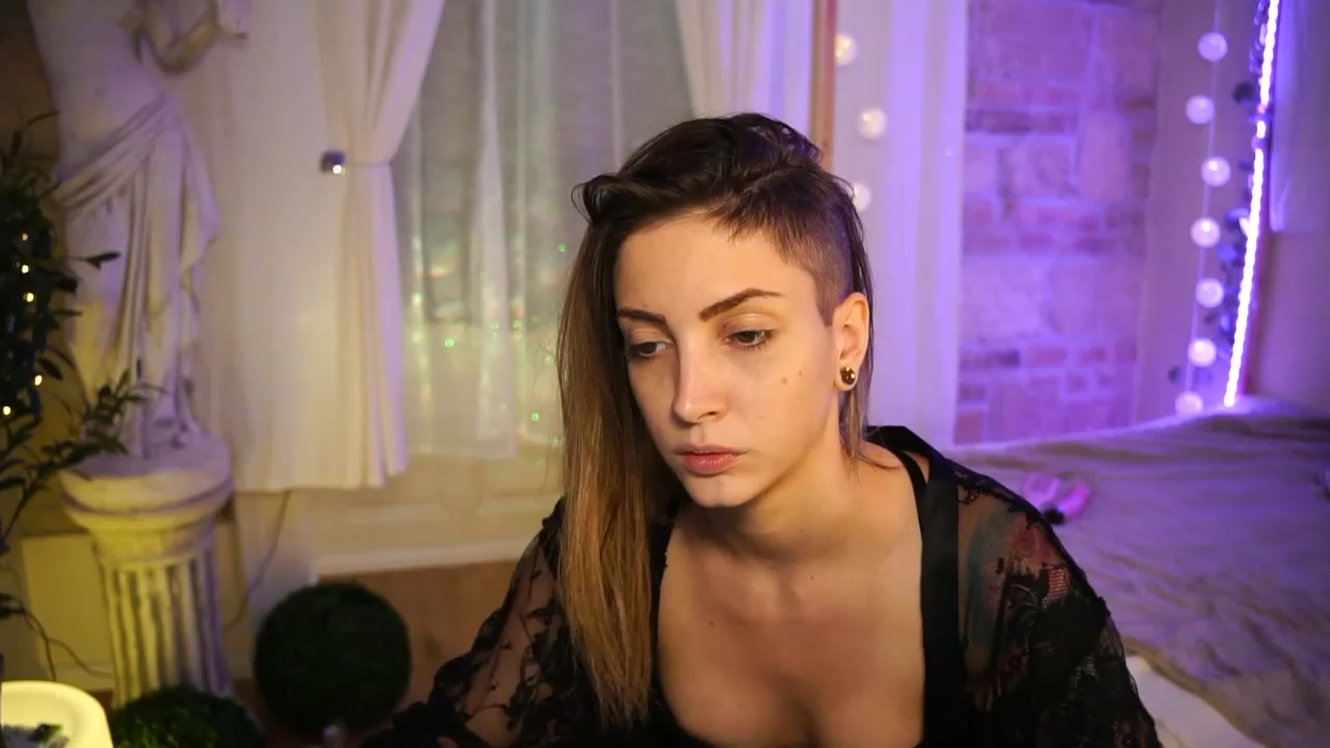 Gallery image thumbnail from Kend_dall's myfreecams stream on, 05/30/2023, 10:46 image 2 of 20