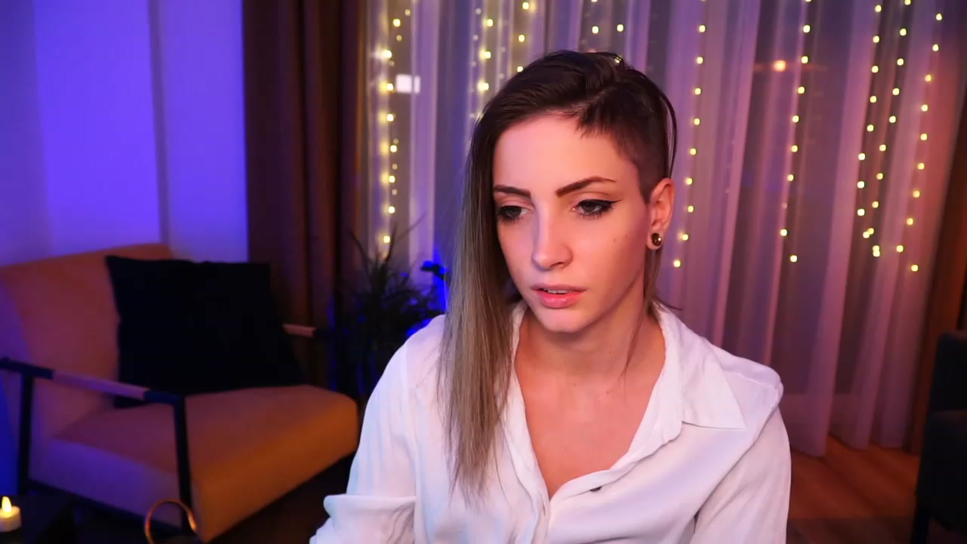 Gallery image thumbnail from Kend_dall's myfreecams stream on, 06/01/2023, 17:59 image 1 of 20