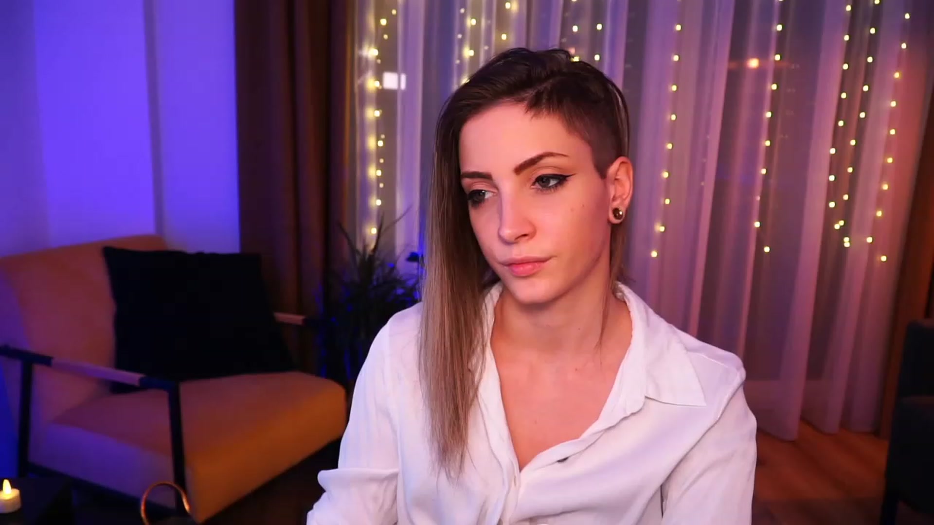 Gallery image thumbnail from Kend_dall's myfreecams stream on, 06/01/2023, 17:59 image 2 of 20