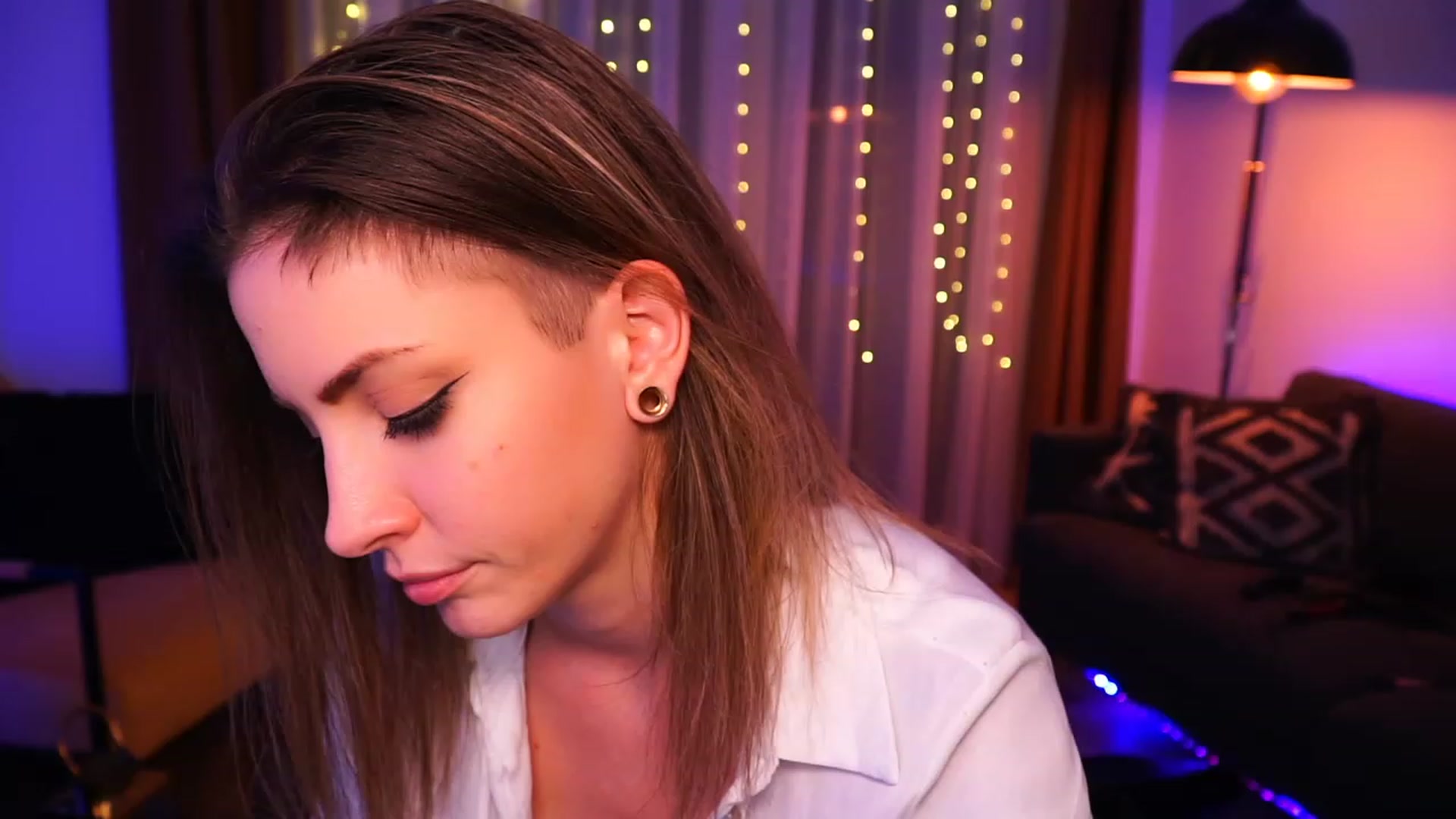Gallery image thumbnail from Kend_dall's myfreecams stream on, 06/01/2023, 22:05 image 9 of 20