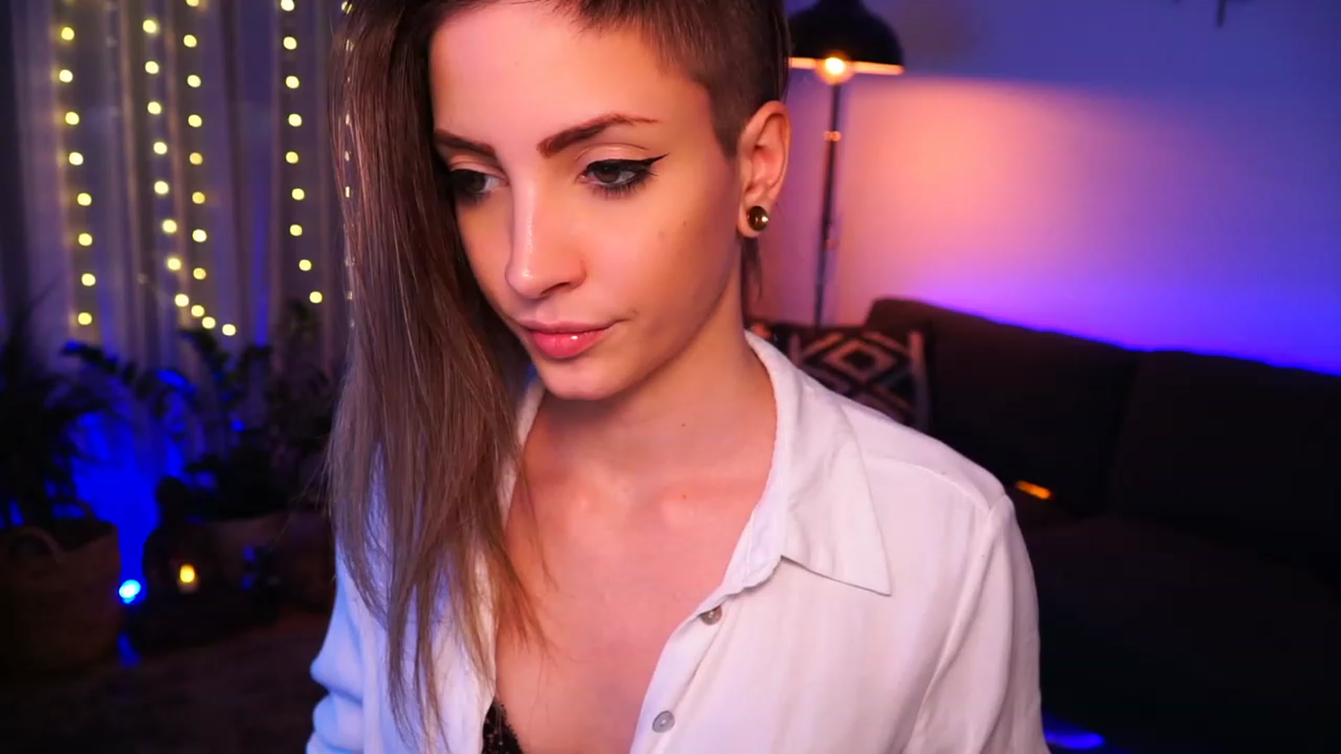 Gallery image thumbnail from Kend_dall's myfreecams stream on, 06/02/2023, 13:26 image 18 of 20