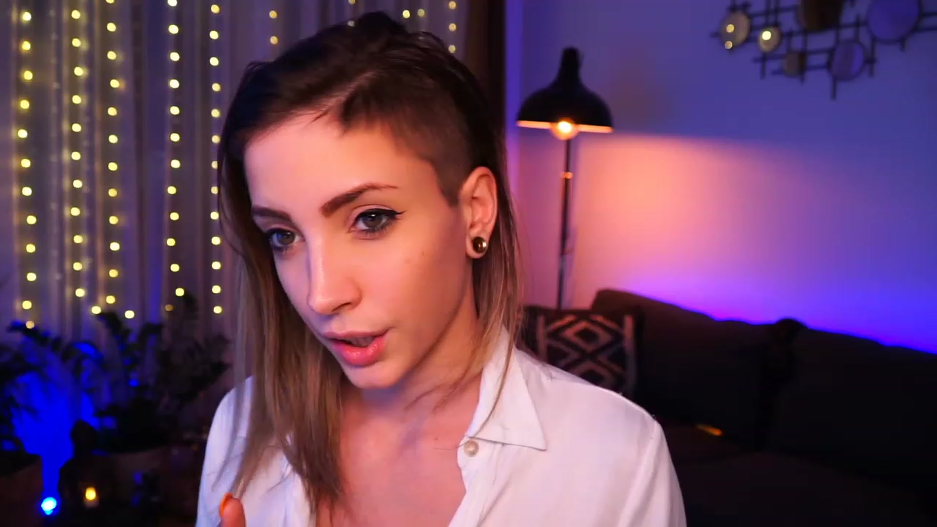 Gallery image thumbnail from Kend_dall's myfreecams stream on, 06/02/2023, 15:54 image 15 of 20