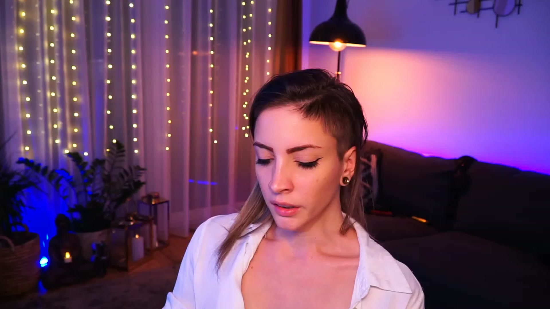 Gallery image thumbnail from Kend_dall's myfreecams stream on, 06/02/2023, 15:54 image 1 of 20