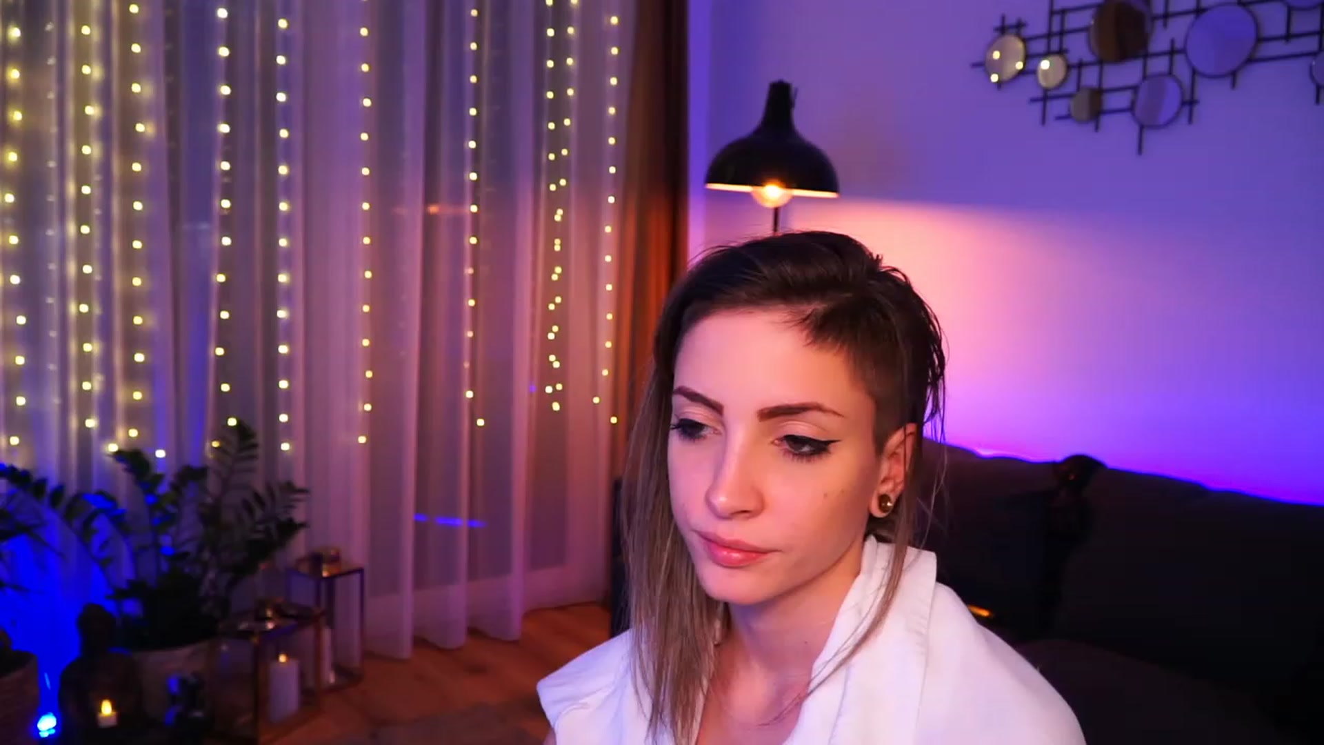 Gallery image thumbnail from Kend_dall's myfreecams stream on, 06/02/2023, 15:54 image 4 of 20