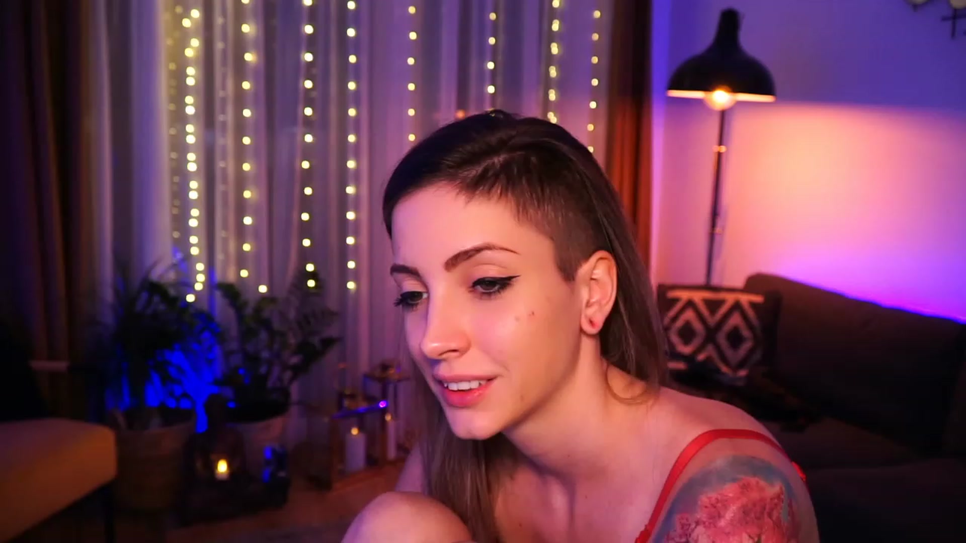 Gallery image thumbnail from Kend_dall's myfreecams stream on, 06/05/2023, 06:11 image 11 of 20