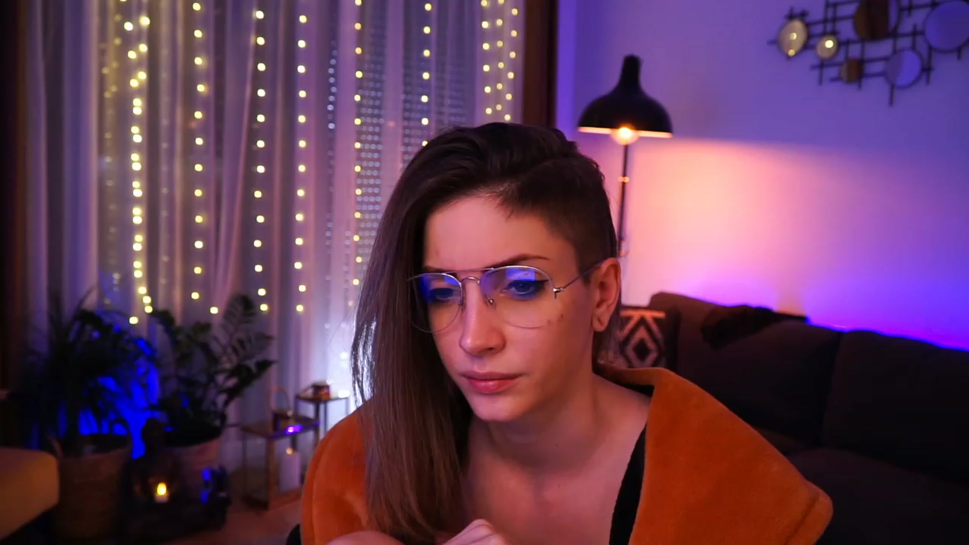 Gallery image thumbnail from Kend_dall's myfreecams stream on, 06/05/2023, 08:47 image 12 of 20