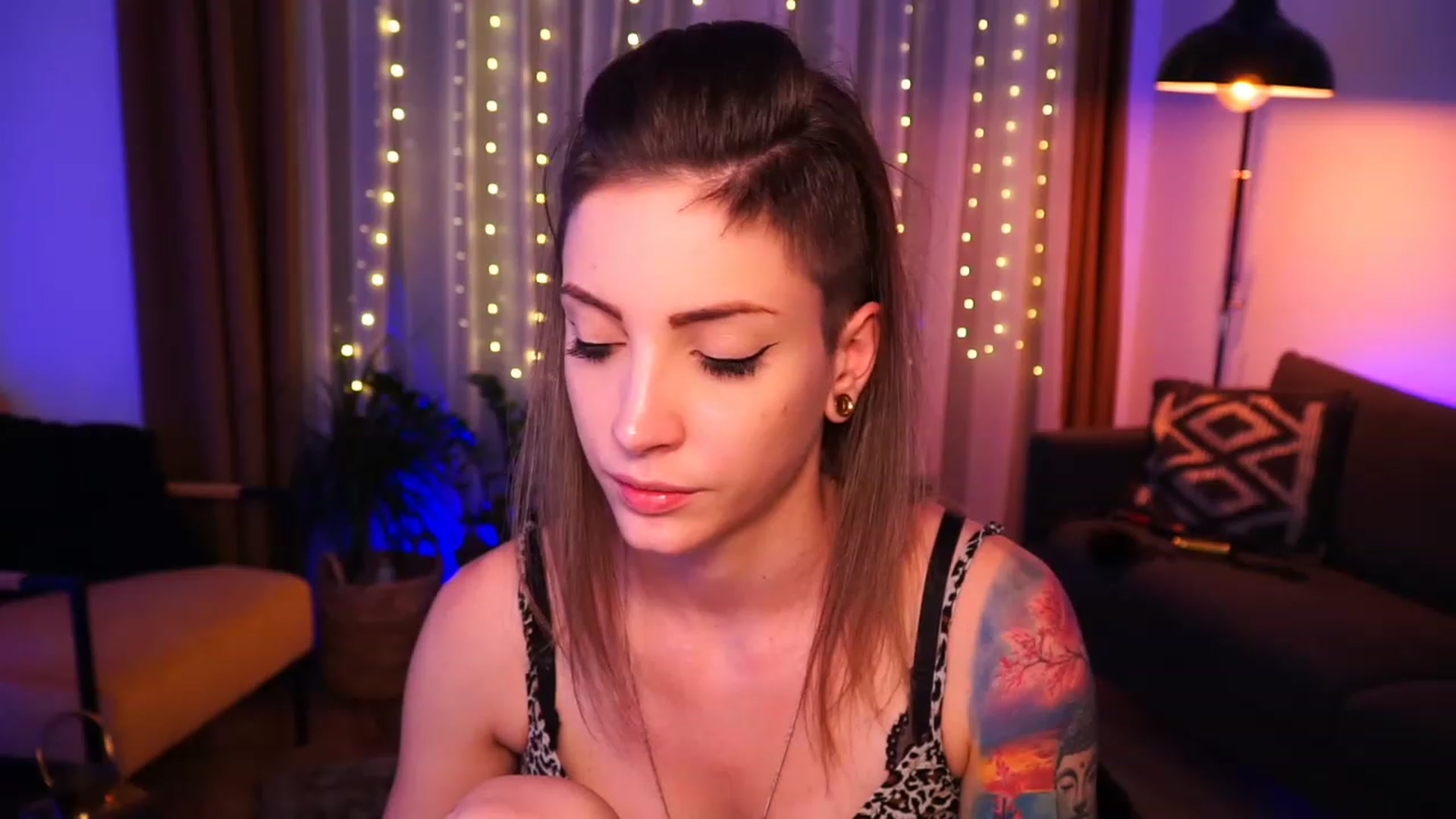Gallery image thumbnail from Kend_dall's myfreecams stream on, 06/06/2023, 14:24 image 12 of 20