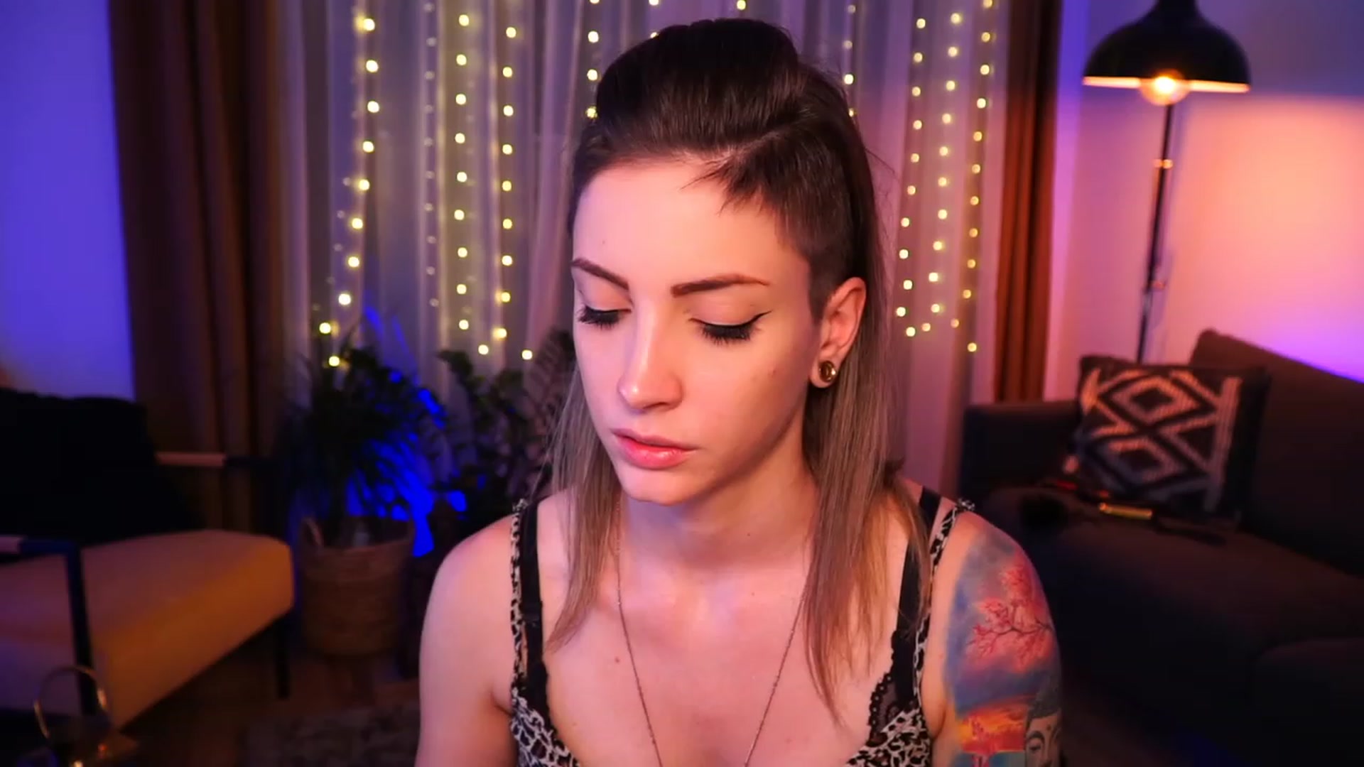 Gallery image thumbnail from Kend_dall's myfreecams stream on, 06/06/2023, 14:24 image 14 of 20
