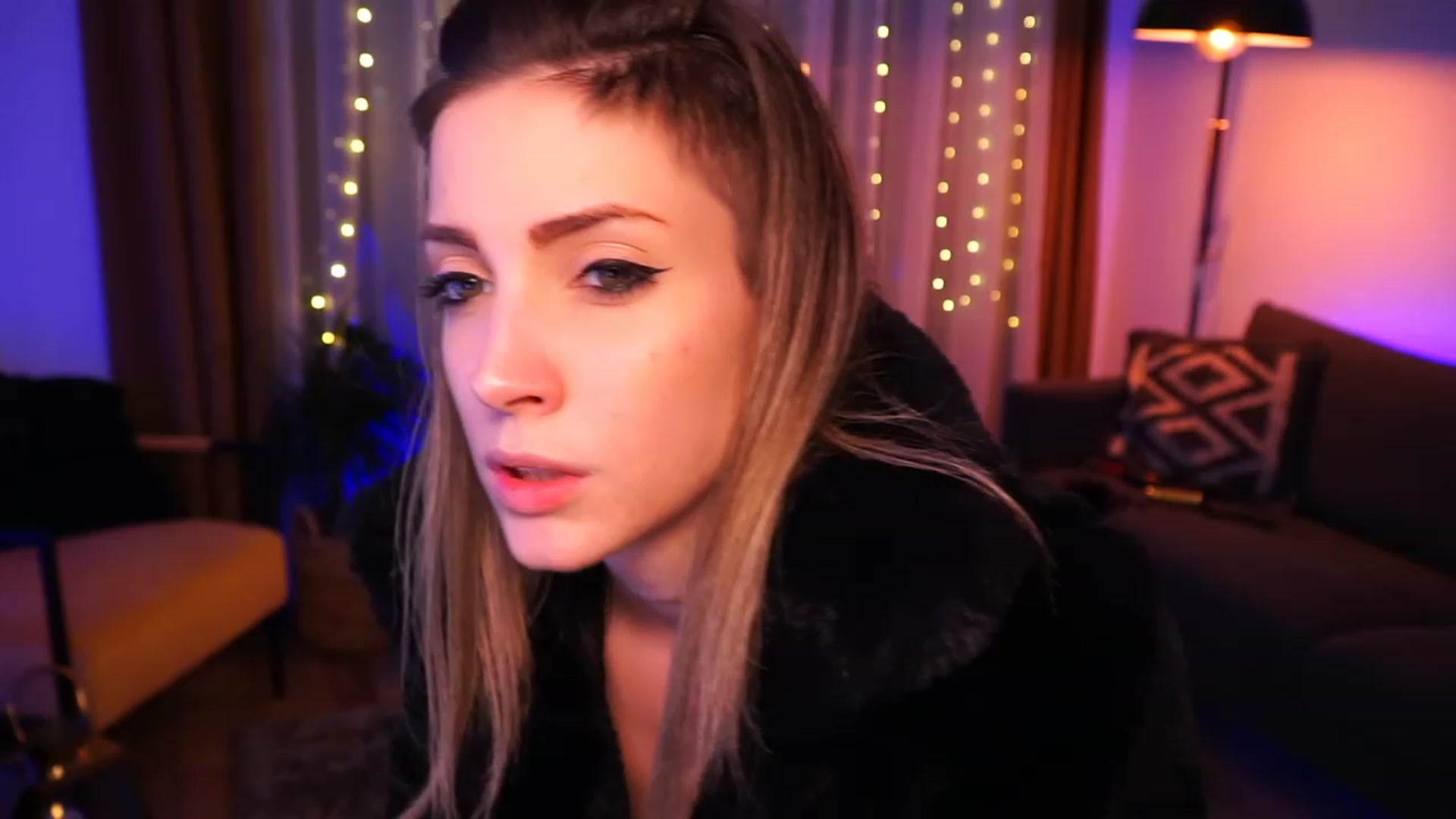 Gallery image thumbnail from Kend_dall's myfreecams stream on, 06/06/2023, 14:39 image 20 of 20