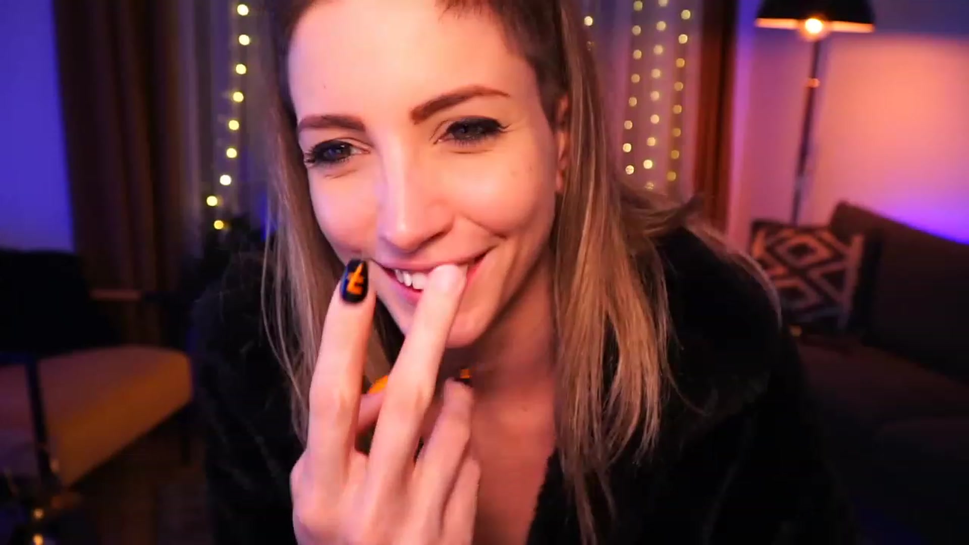 Gallery image thumbnail from Kend_dall's myfreecams stream on, 06/06/2023, 14:39 image 16 of 20