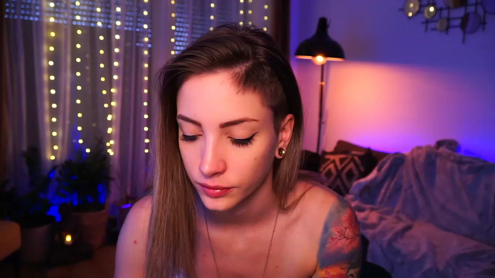 Gallery image thumbnail from Kend_dall's myfreecams stream on, 06/13/2023, 10:06 image 3 of 20