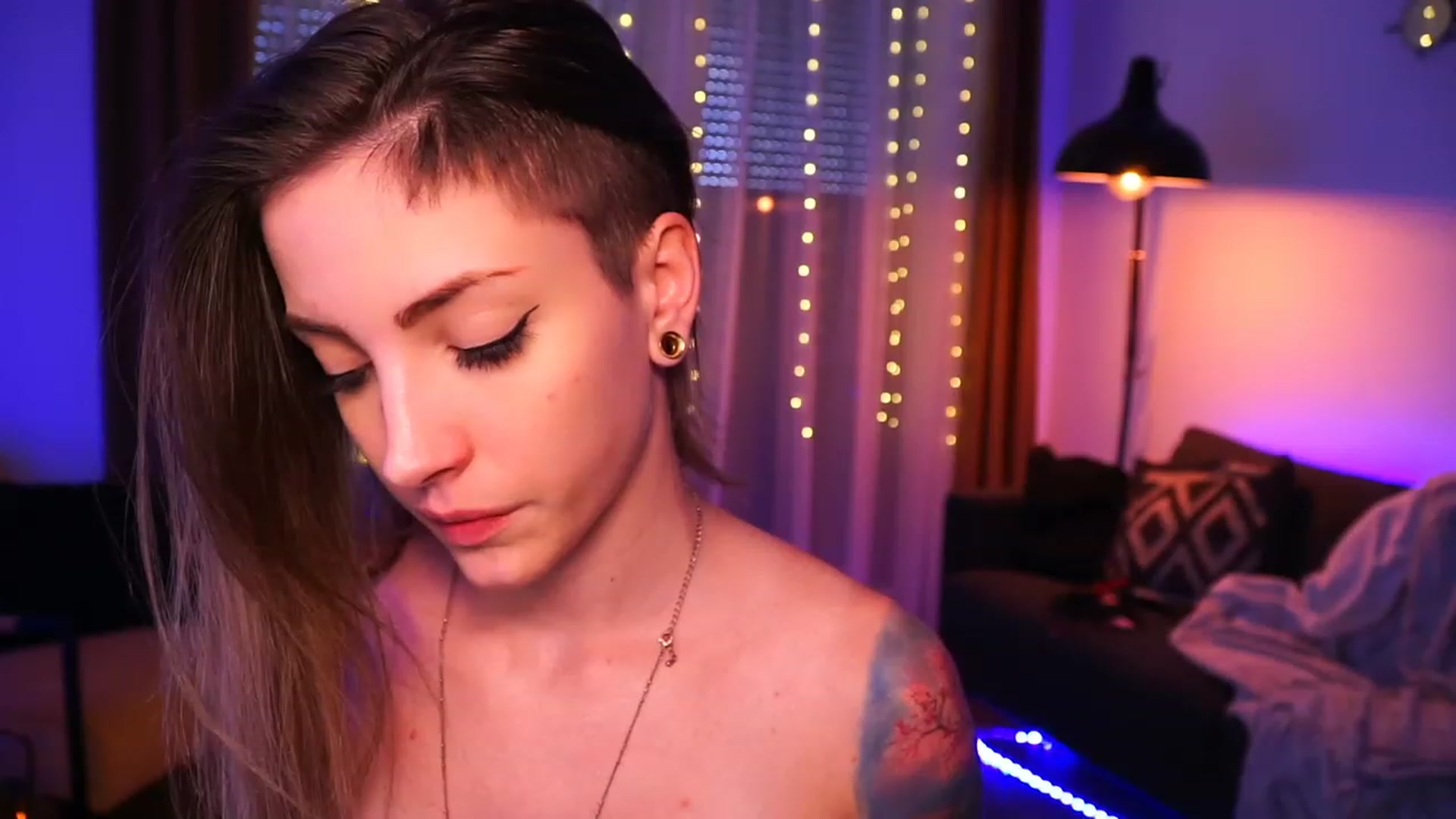Gallery image thumbnail from Kend_dall's myfreecams stream on, 06/13/2023, 10:29 image 16 of 20