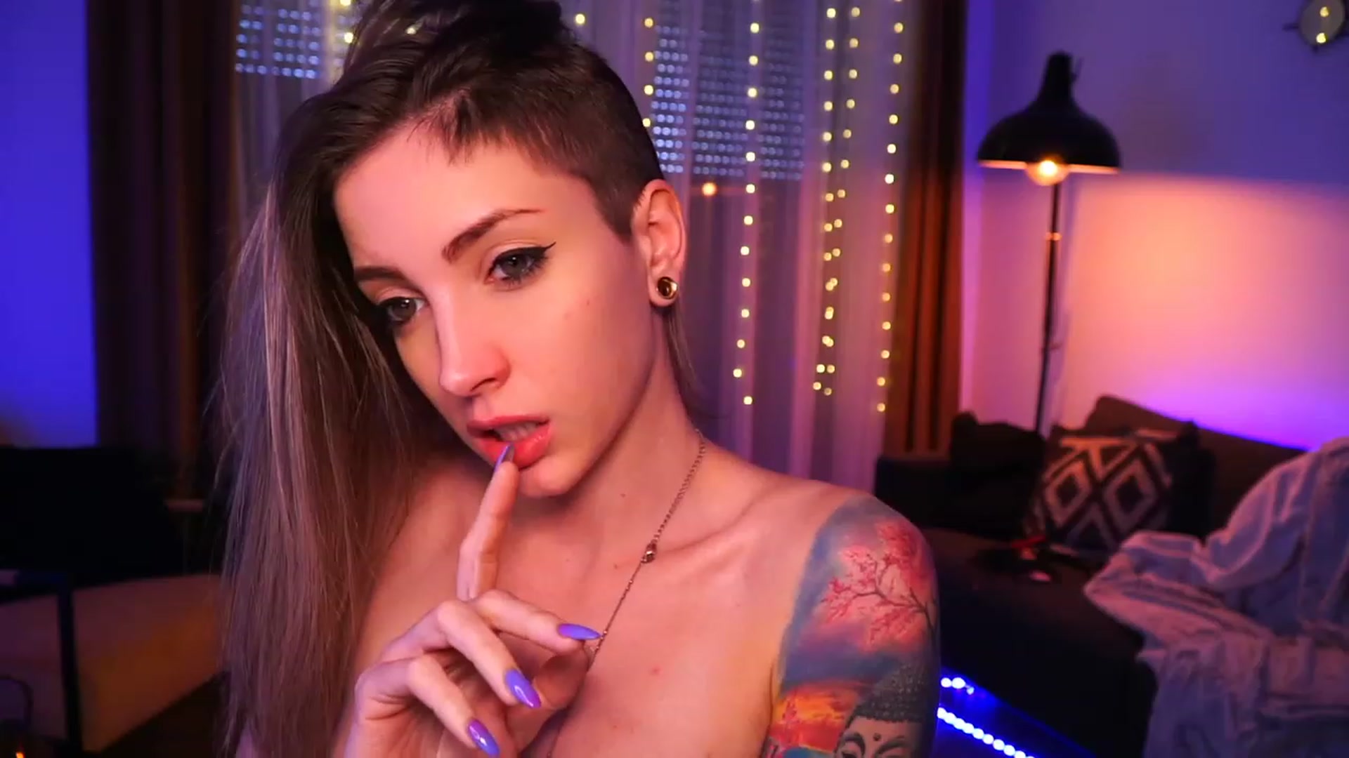 Gallery image thumbnail from Kend_dall's myfreecams stream on, 06/13/2023, 10:29 image 20 of 20