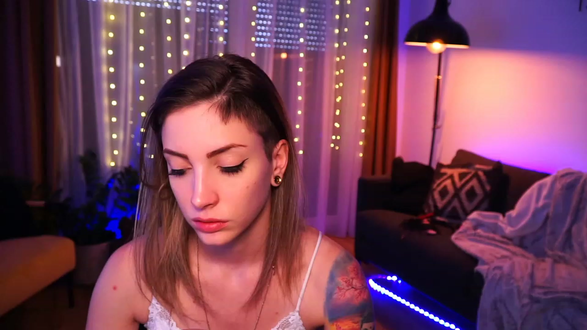 Gallery image thumbnail from Kend_dall's myfreecams stream on, 06/13/2023, 10:29 image 5 of 20