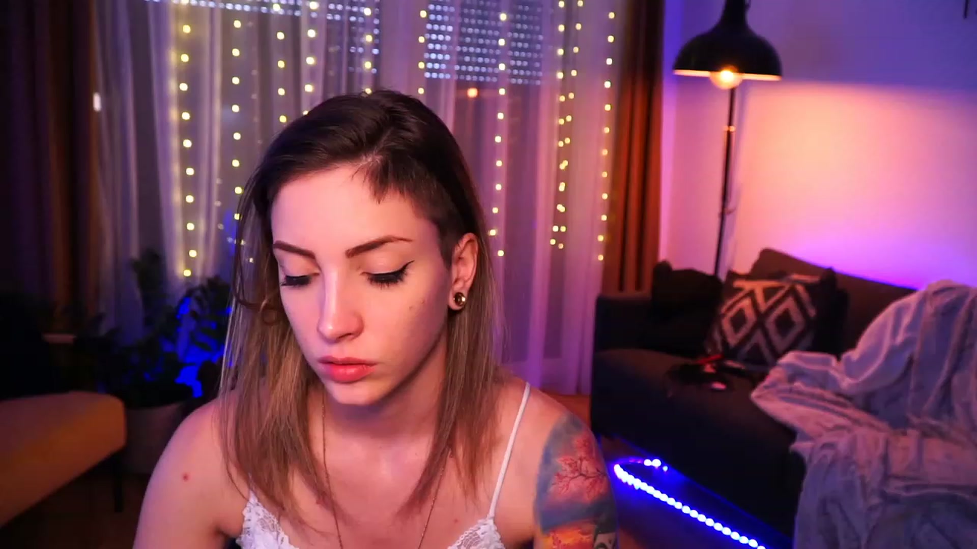 Gallery image thumbnail from Kend_dall's myfreecams stream on, 06/13/2023, 10:29 image 4 of 20
