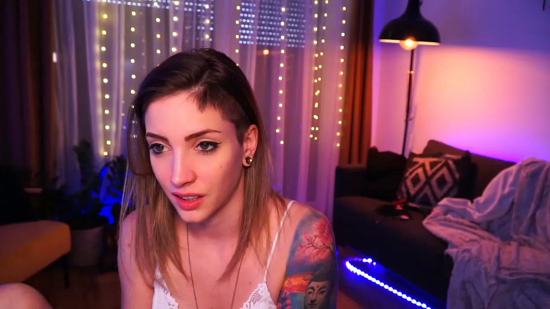 Gallery image thumbnail from Kend_dall's myfreecams stream on, 06/13/2023, 10:29 image 7 of 20