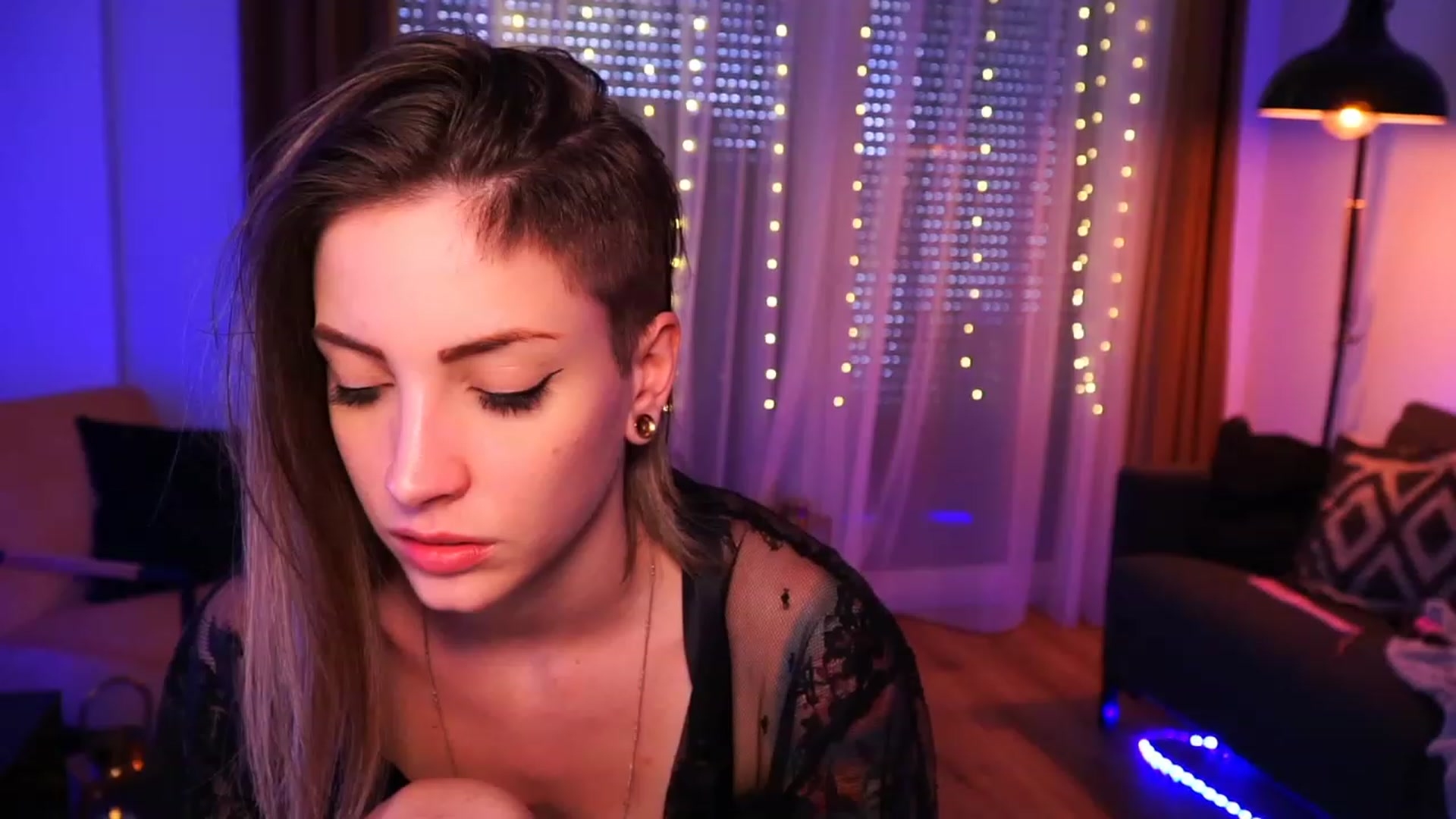 Gallery image thumbnail from Kend_dall's myfreecams stream on, 06/13/2023, 12:40 image 11 of 20