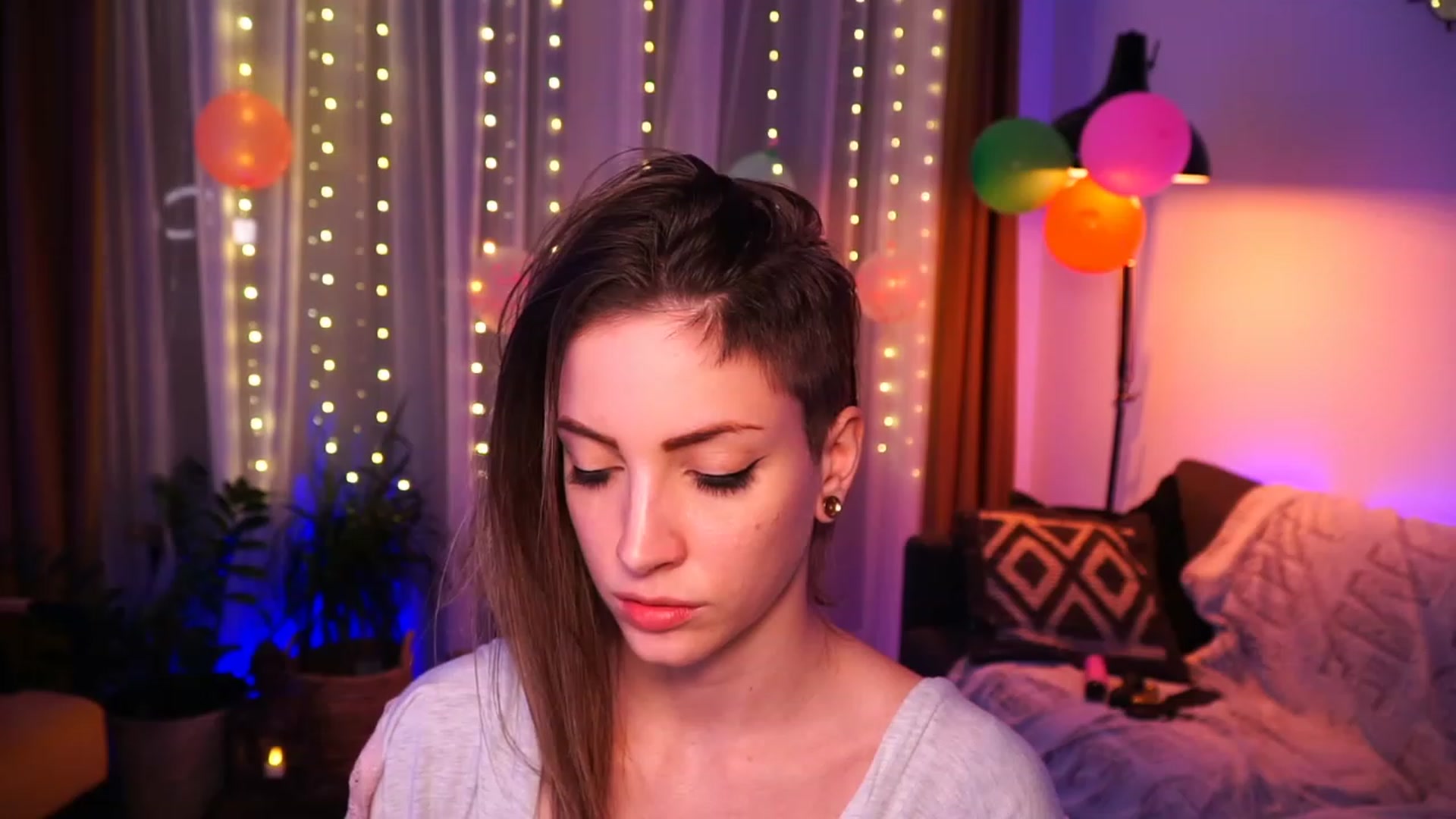 Gallery image thumbnail from Kend_dall's myfreecams stream on, 06/14/2023, 15:11 image 20 of 20