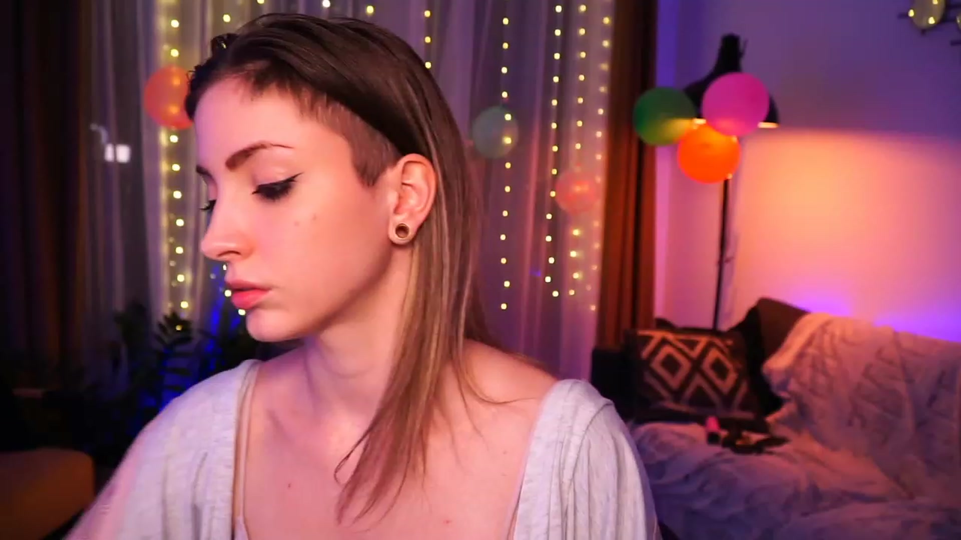 Gallery image thumbnail from Kend_dall's myfreecams stream on, 06/14/2023, 15:11 image 12 of 20