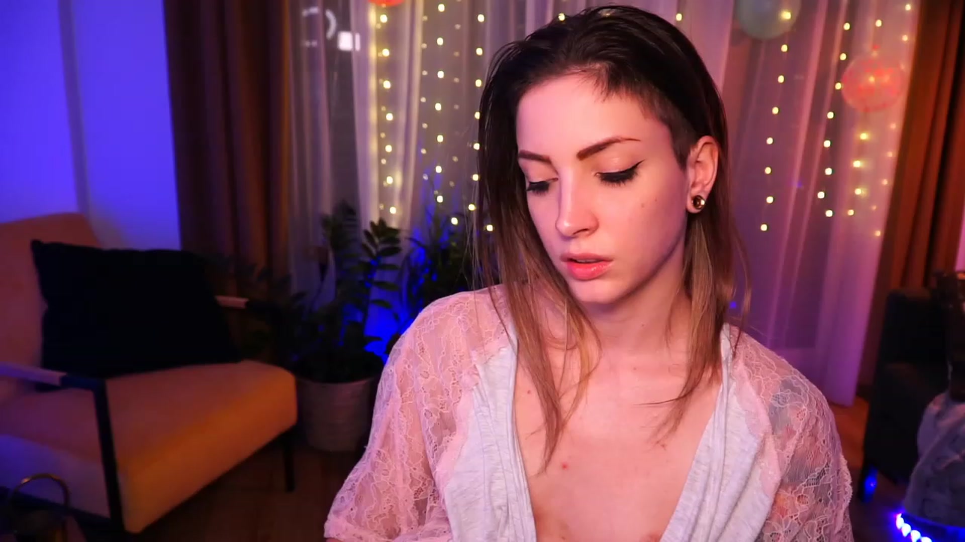 Gallery image thumbnail from Kend_dall's myfreecams stream on, 06/14/2023, 15:11 image 7 of 20