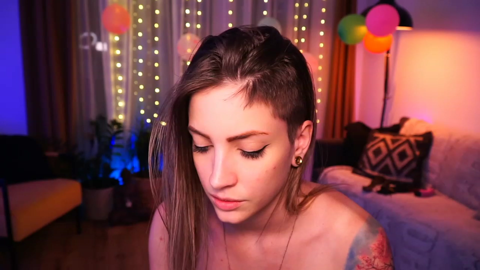 Gallery image thumbnail from Kend_dall's myfreecams stream on, 06/15/2023, 16:11 image 13 of 20
