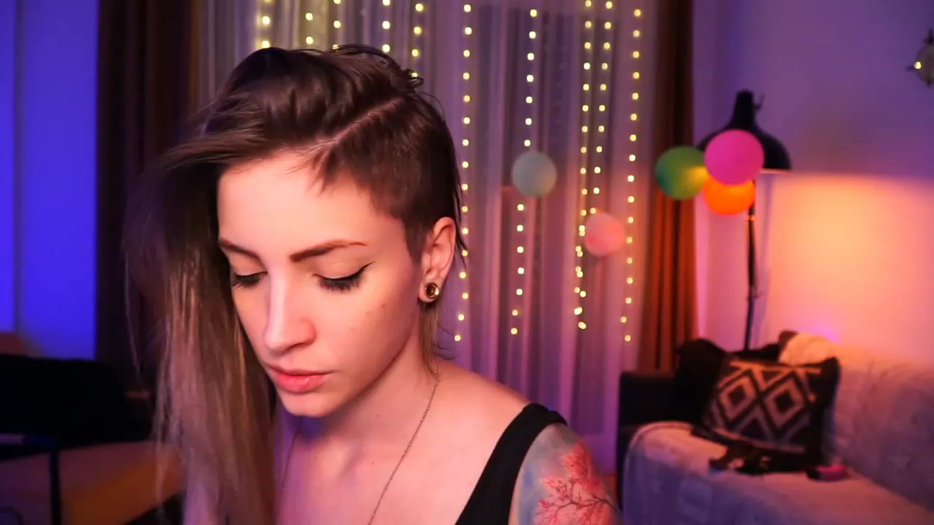 Gallery image thumbnail from Kend_dall's myfreecams stream on, 06/15/2023, 16:11 image 1 of 20
