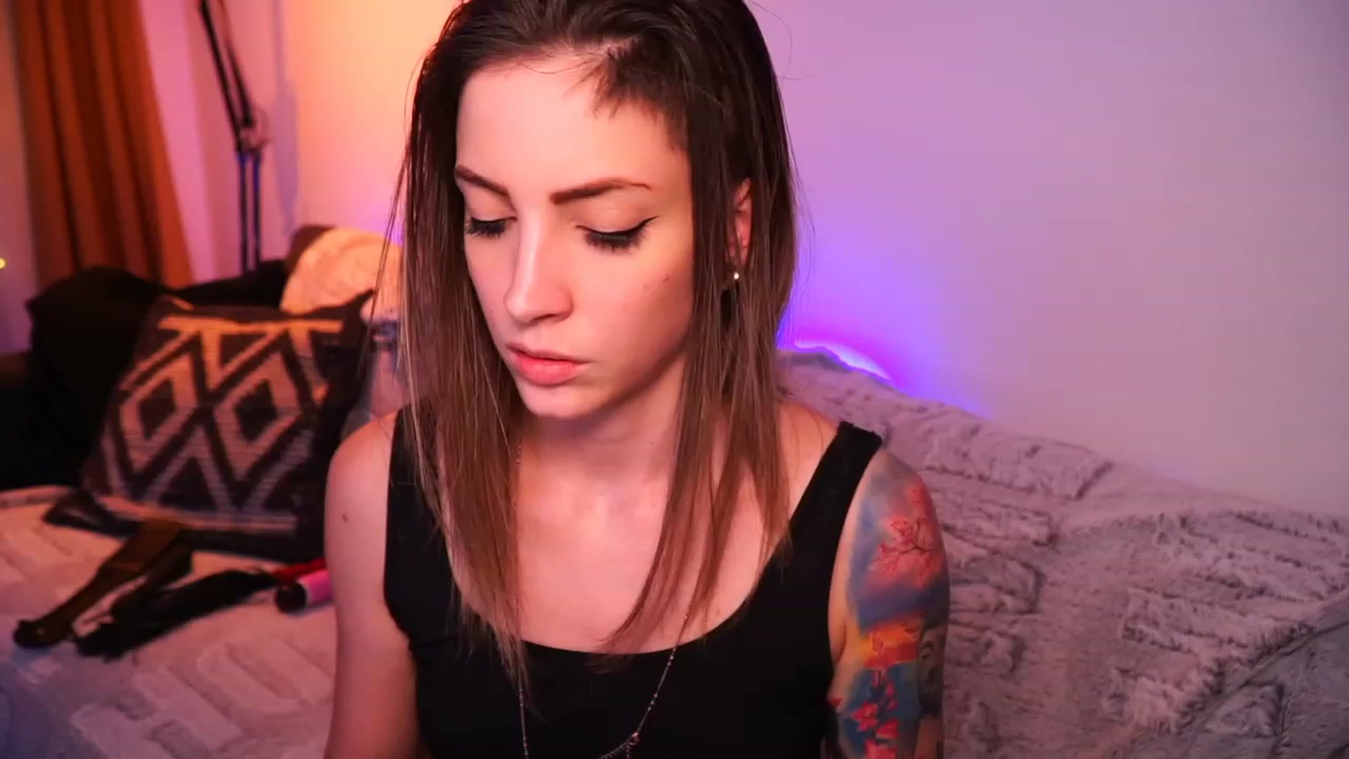 Gallery image thumbnail from Kend_dall's myfreecams stream on, 06/15/2023, 16:36 image 9 of 20