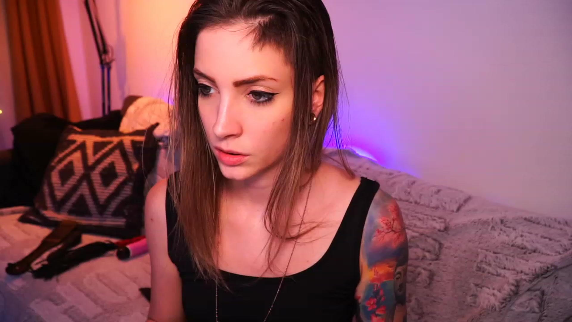 Gallery image thumbnail from Kend_dall's myfreecams stream on, 06/15/2023, 16:36 image 5 of 20