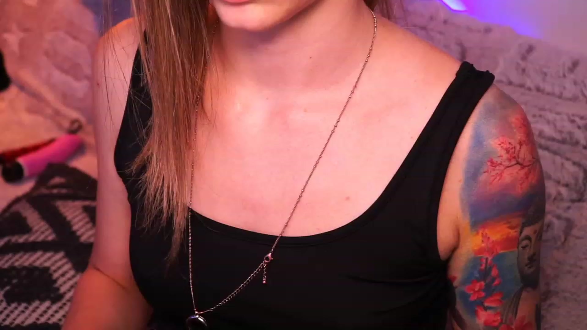 Gallery image thumbnail from Kend_dall's myfreecams stream on, 06/15/2023, 16:36 image 17 of 20