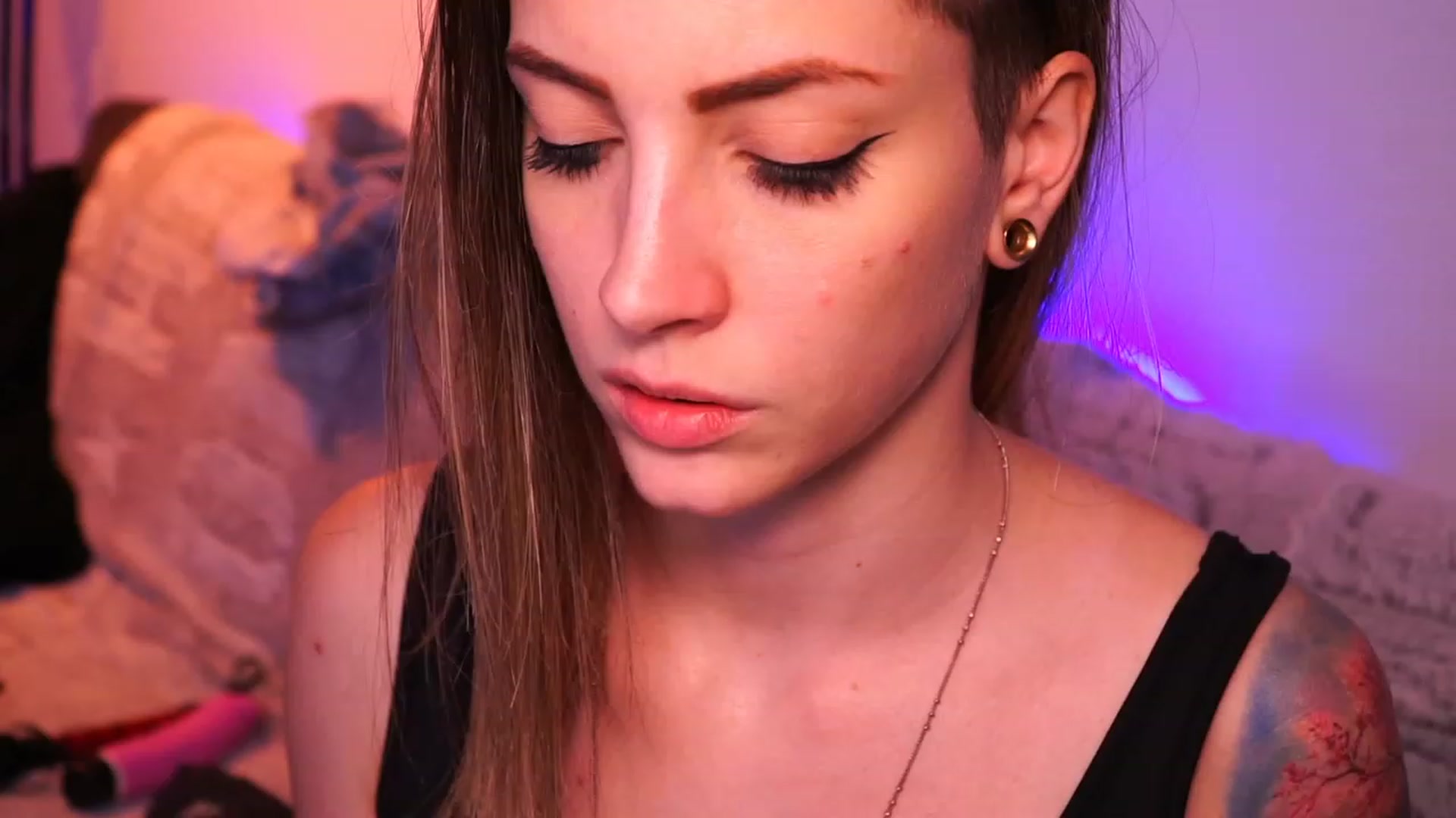 Gallery image thumbnail from Kend_dall's myfreecams stream on, 06/15/2023, 16:36 image 19 of 20