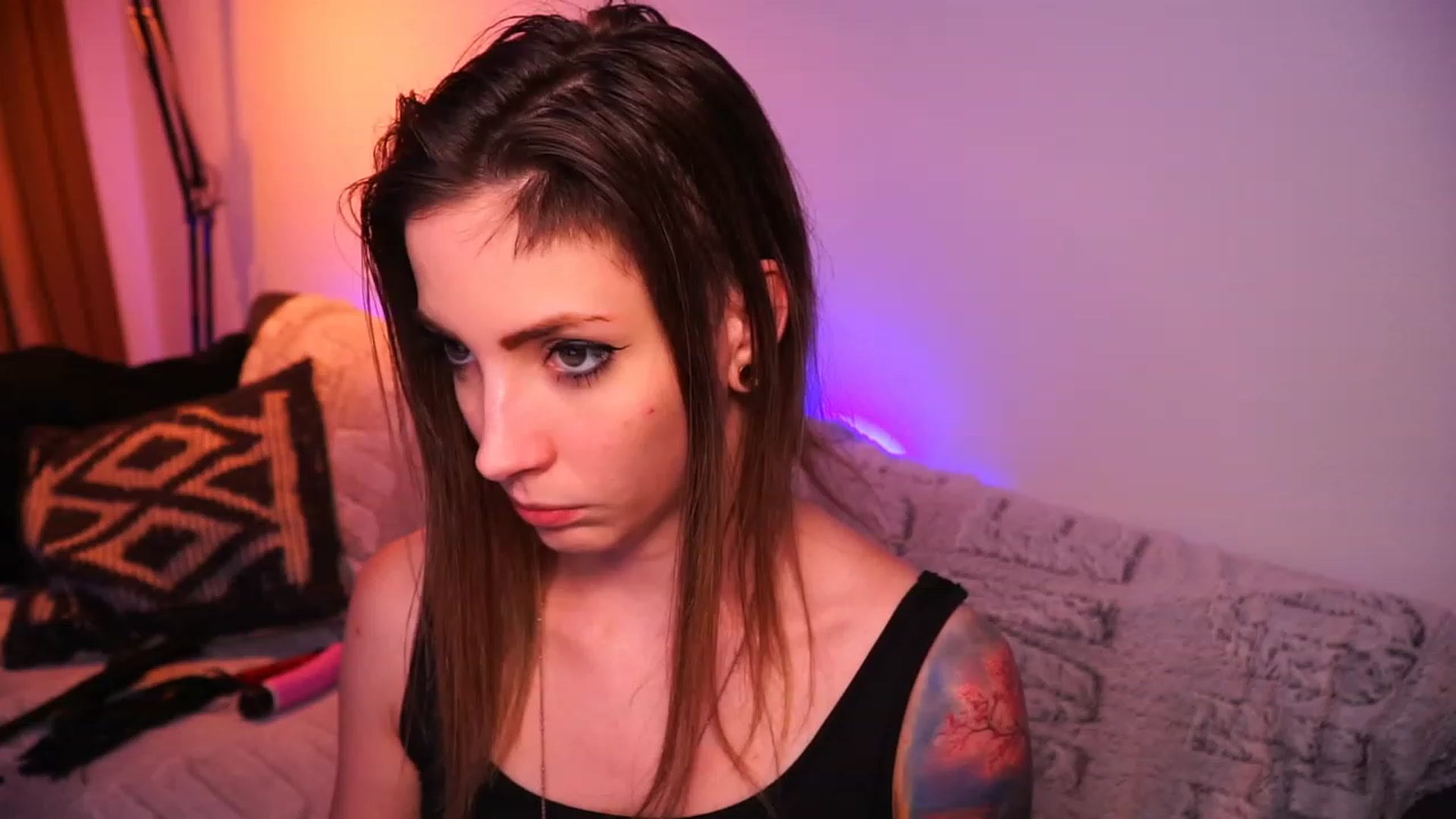 Gallery image thumbnail from Kend_dall's myfreecams stream on, 06/15/2023, 17:21 image 5 of 20