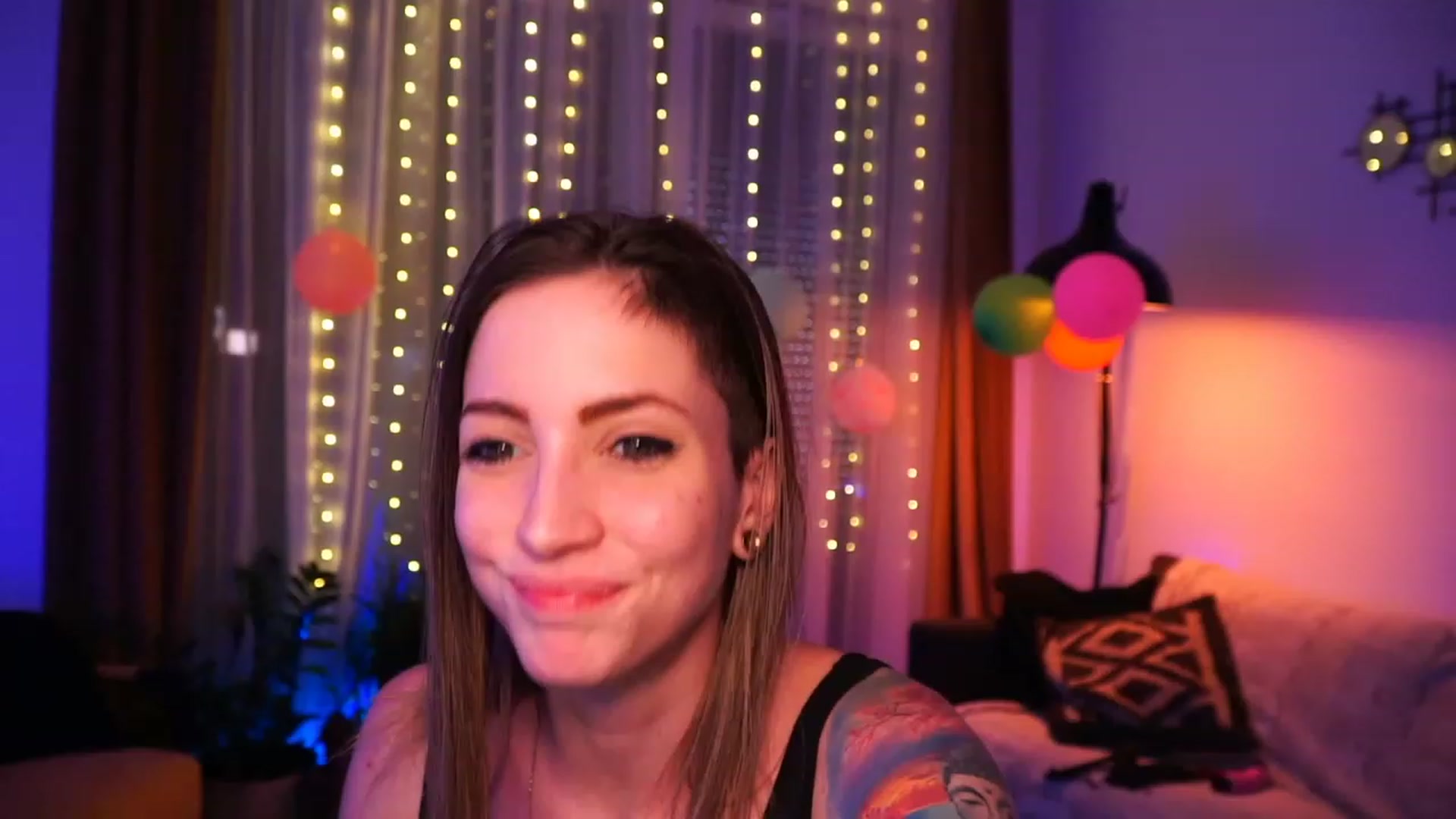 Gallery image thumbnail from Kend_dall's myfreecams stream on, 06/15/2023, 17:21 image 14 of 20